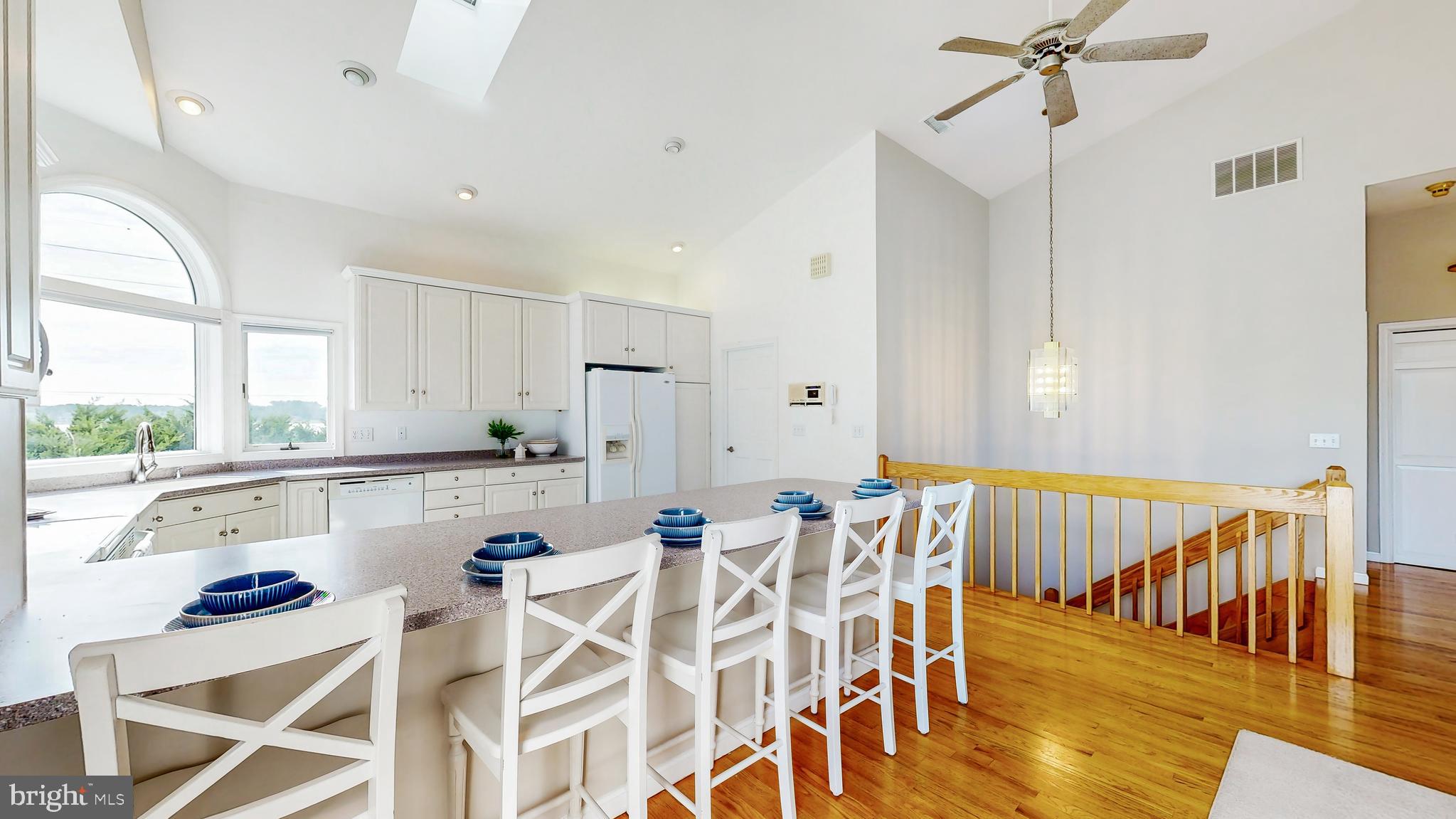 SEABREAK - Residential