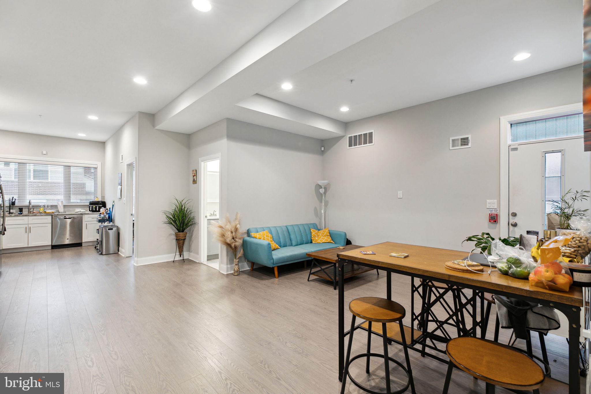 OLDE KENSINGTON - Commercial Sale