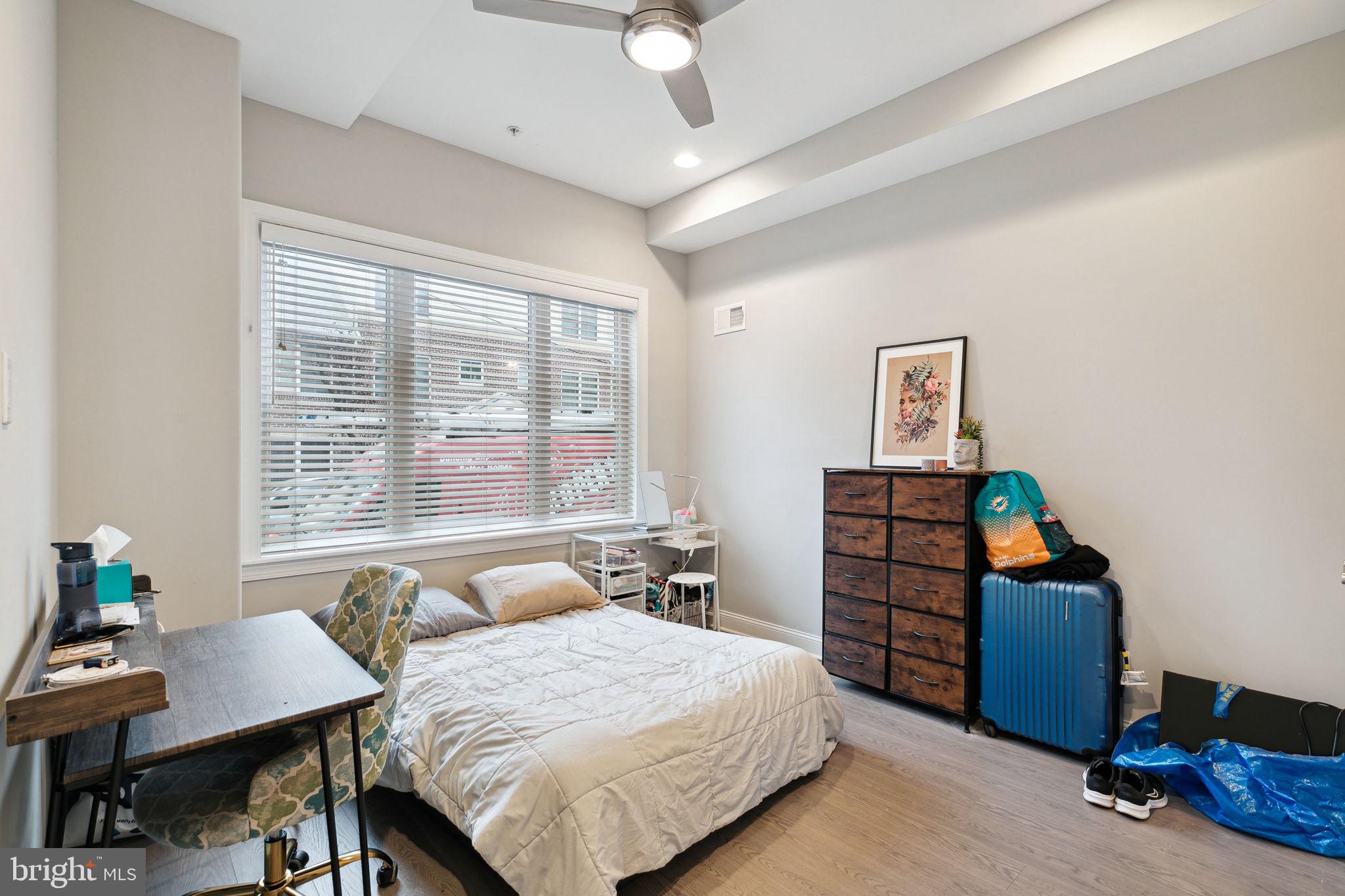 OLDE KENSINGTON - Commercial Sale