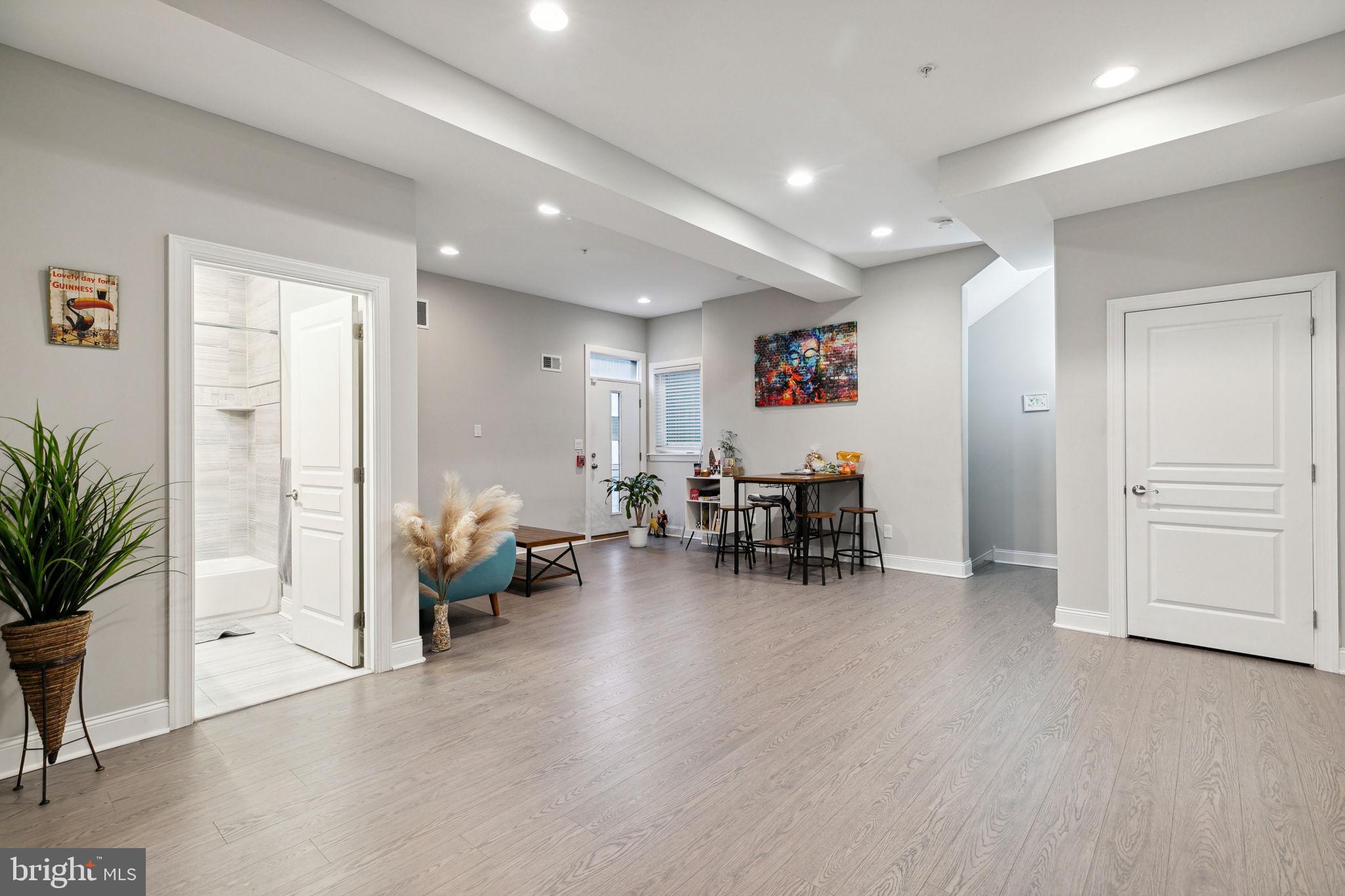 OLDE KENSINGTON - Commercial Sale