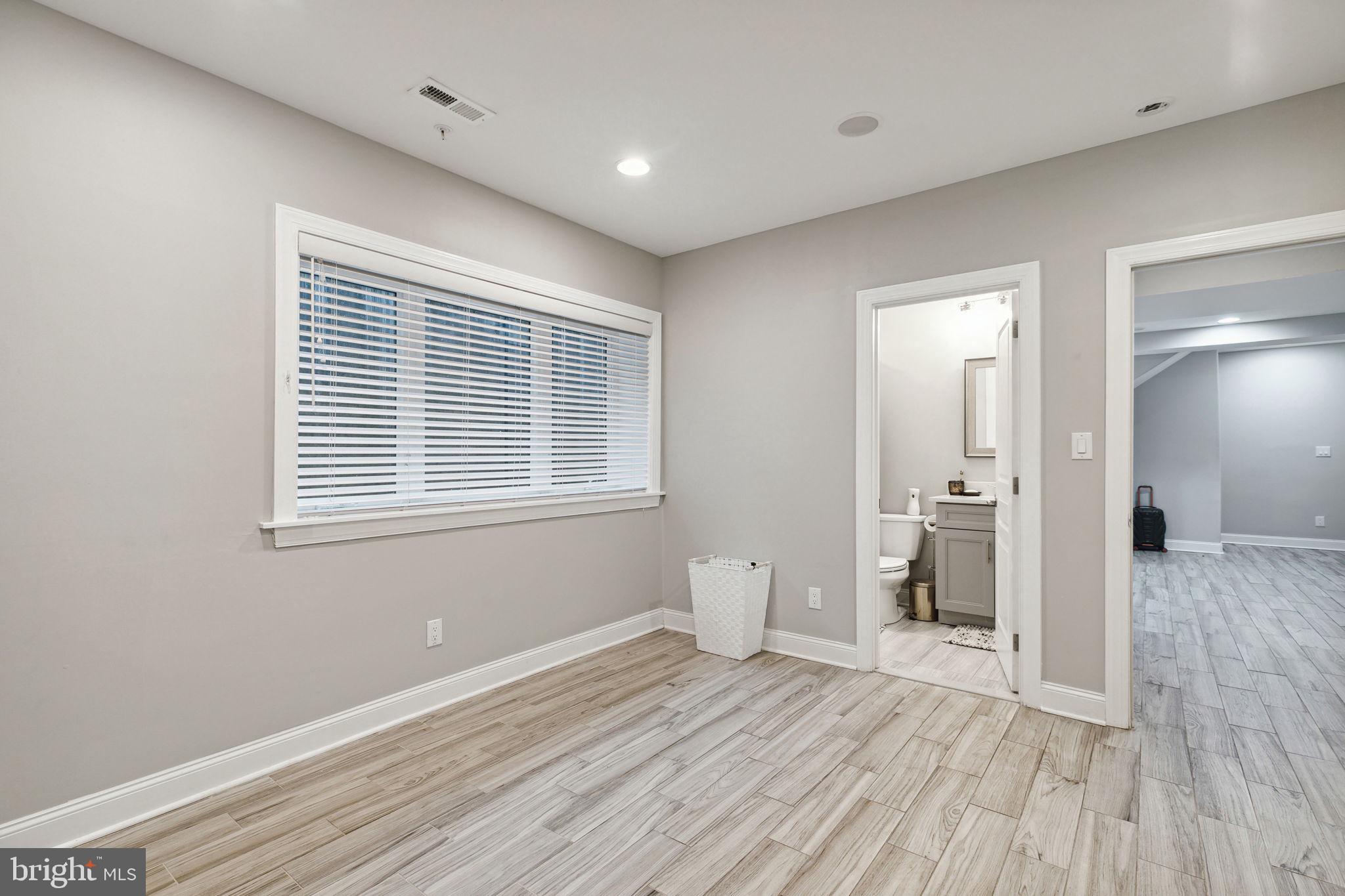 OLDE KENSINGTON - Commercial Sale