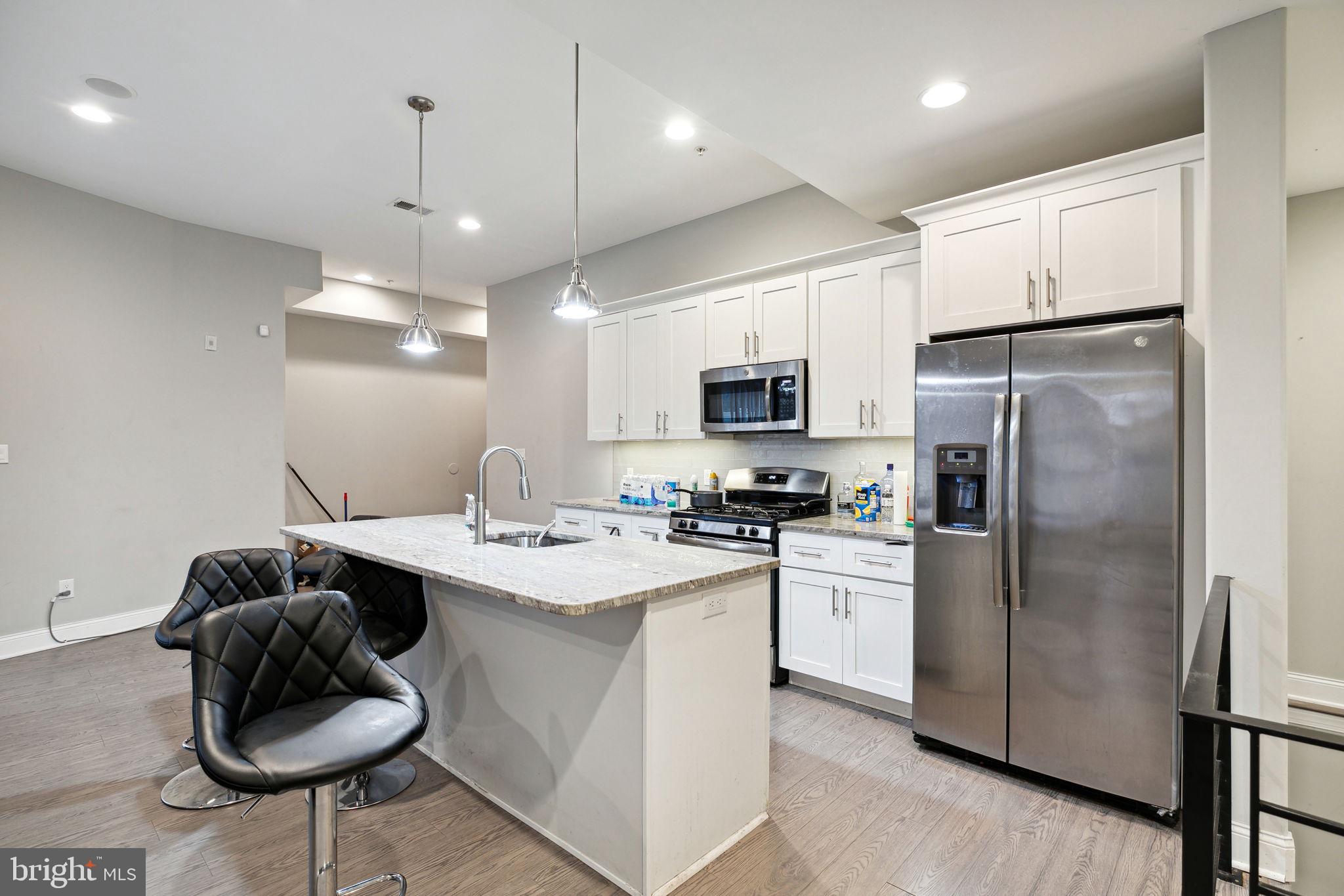 OLDE KENSINGTON - Commercial Sale