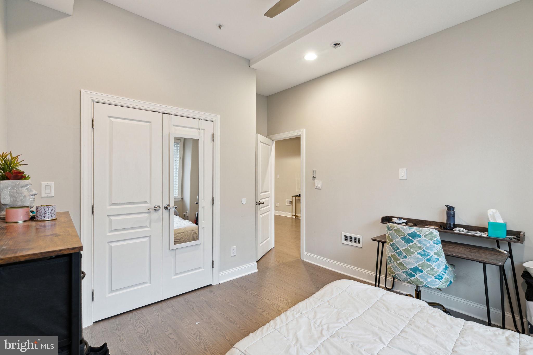 OLDE KENSINGTON - Commercial Sale