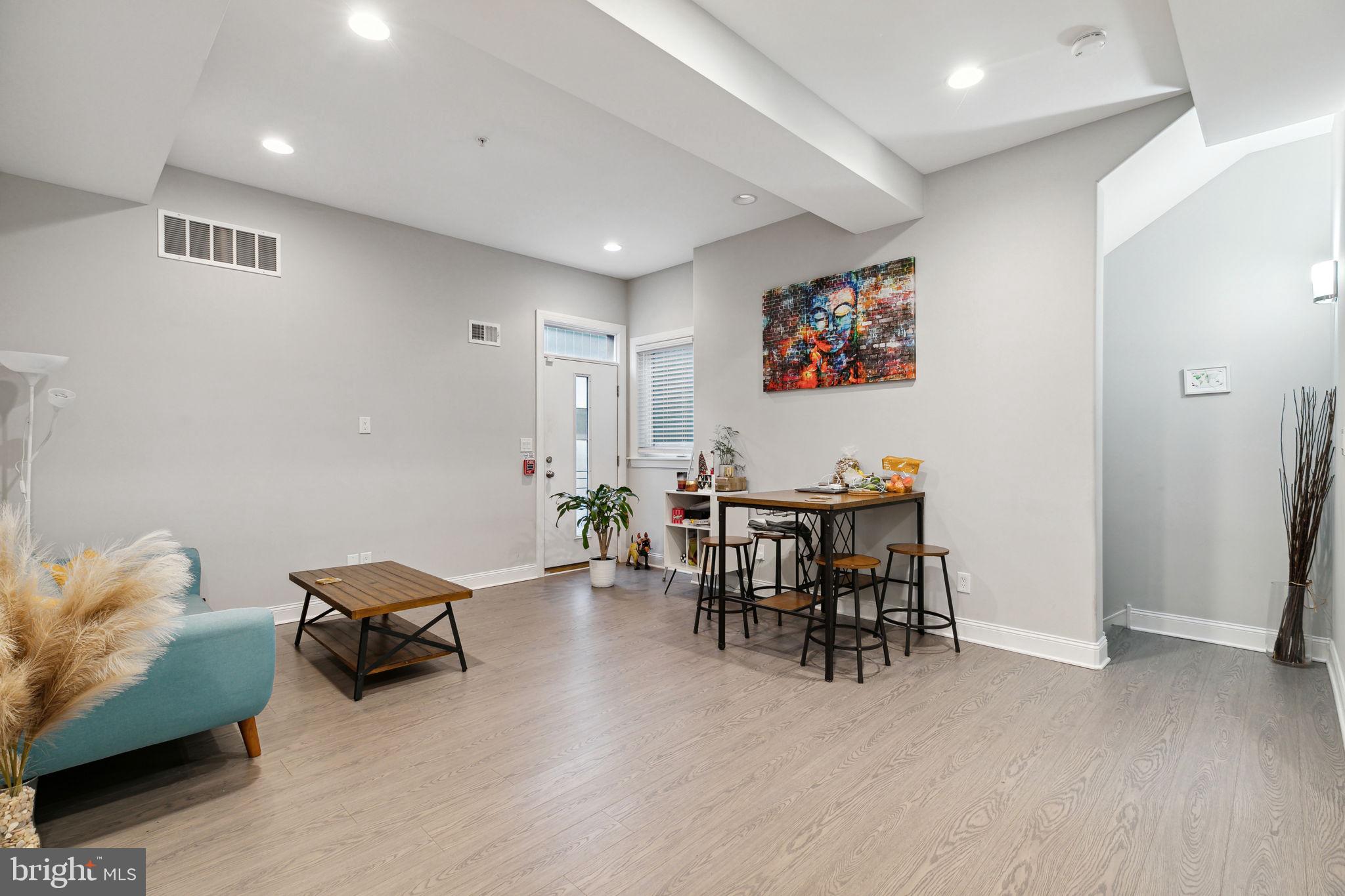 OLDE KENSINGTON - Commercial Sale