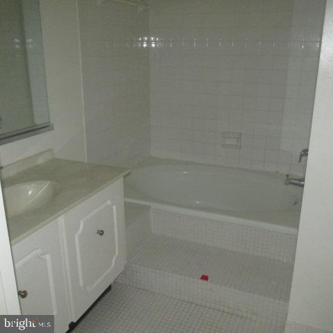 PLYMOUTH HILLS - Residential