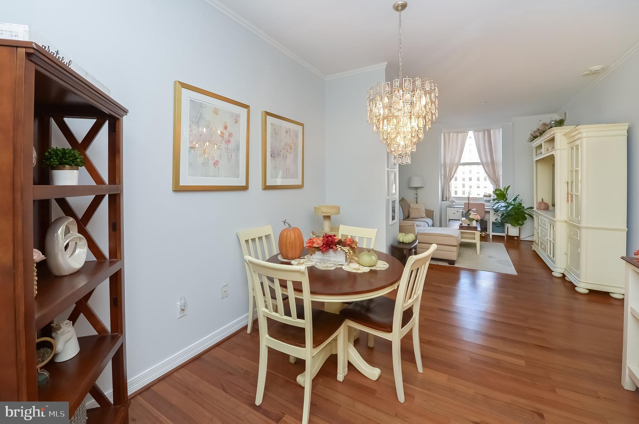 1600 ARCH STREET 1011