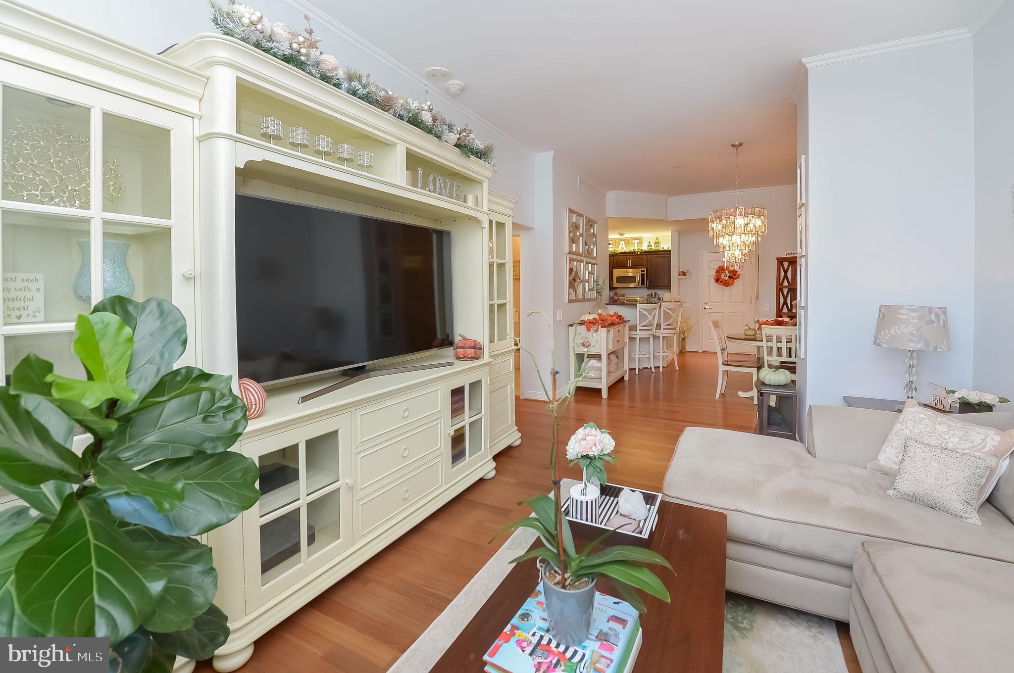 1600 ARCH STREET 1011