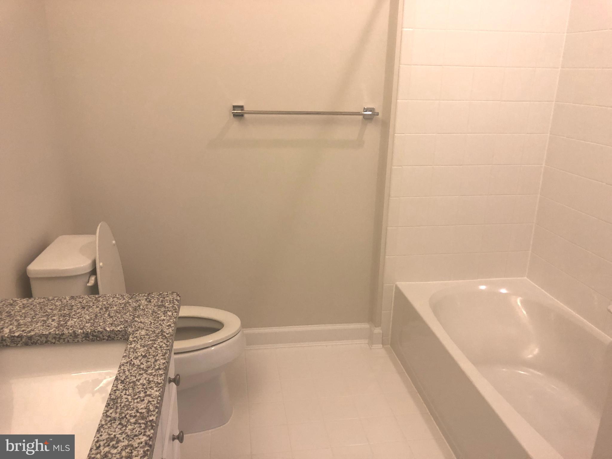 METRO ROW - Residential Lease