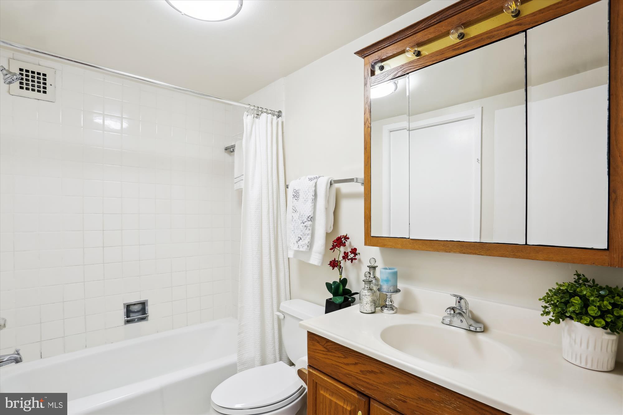 WILLOUGHBY OF CHEVY CHASE - Residential