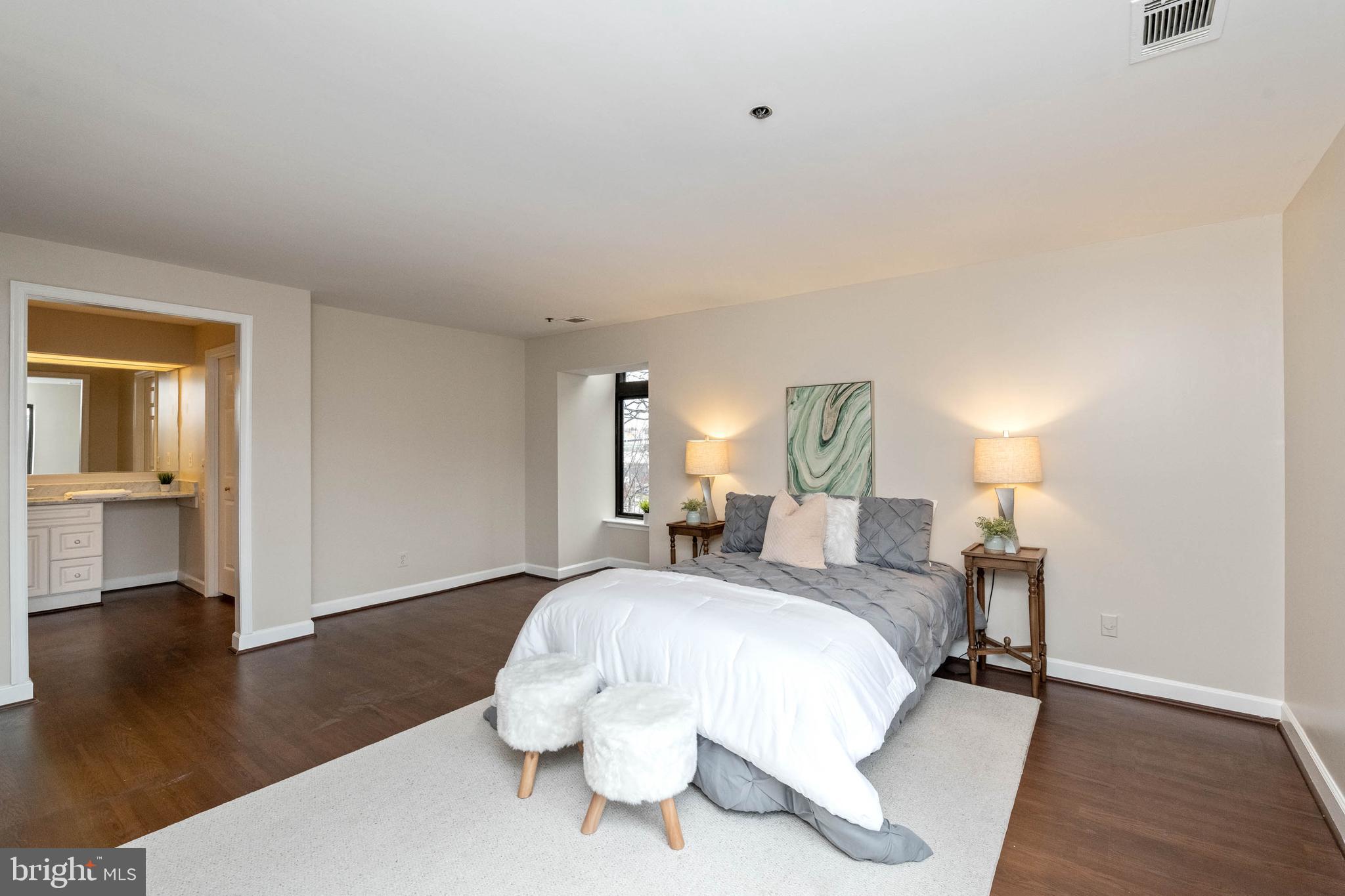 TOWSON - Residential