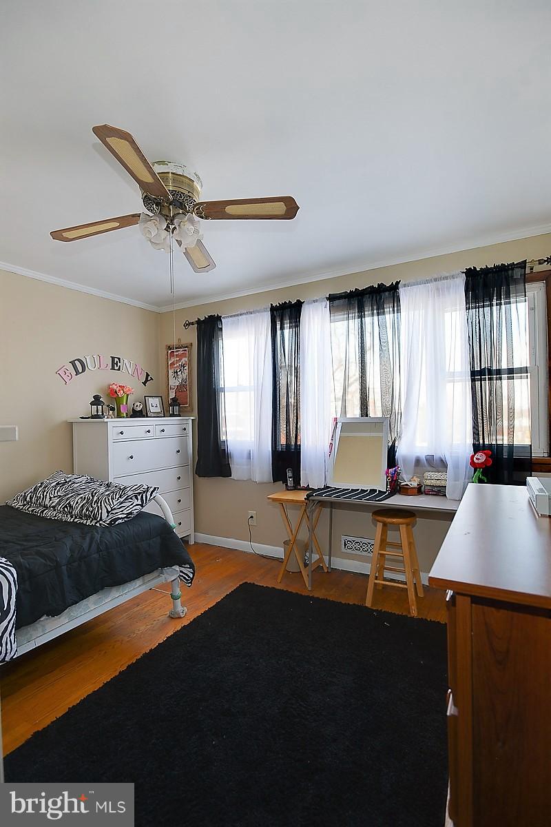 GUILFORD MANOR - Residential