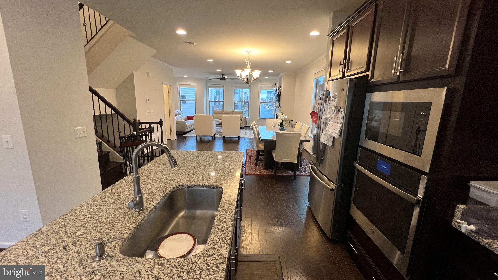 GLASCOCK FIELD AT STONE RIDGE - Residential Lease