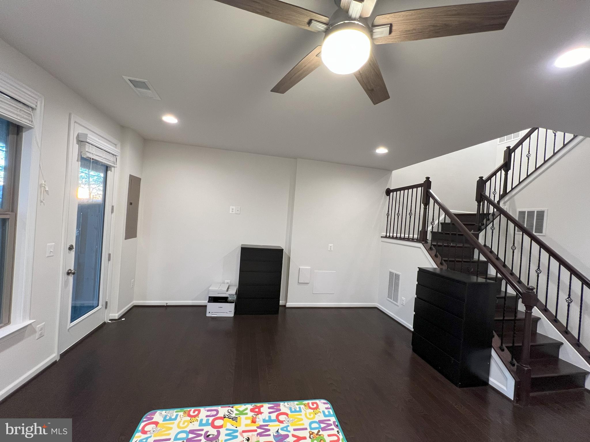 GLASCOCK FIELD AT STONE RIDGE - Residential Lease