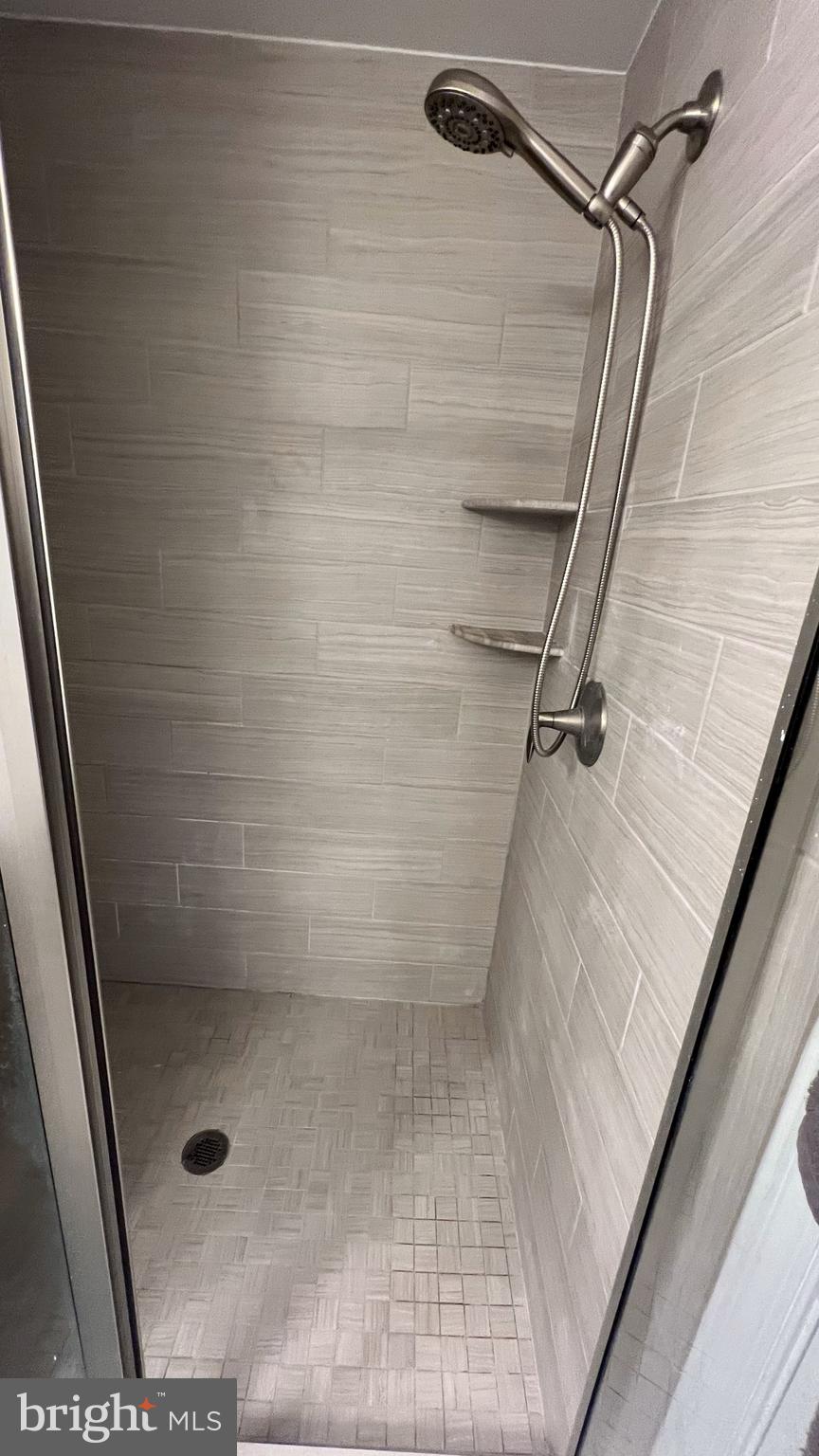 GLASCOCK FIELD AT STONE RIDGE - Residential Lease