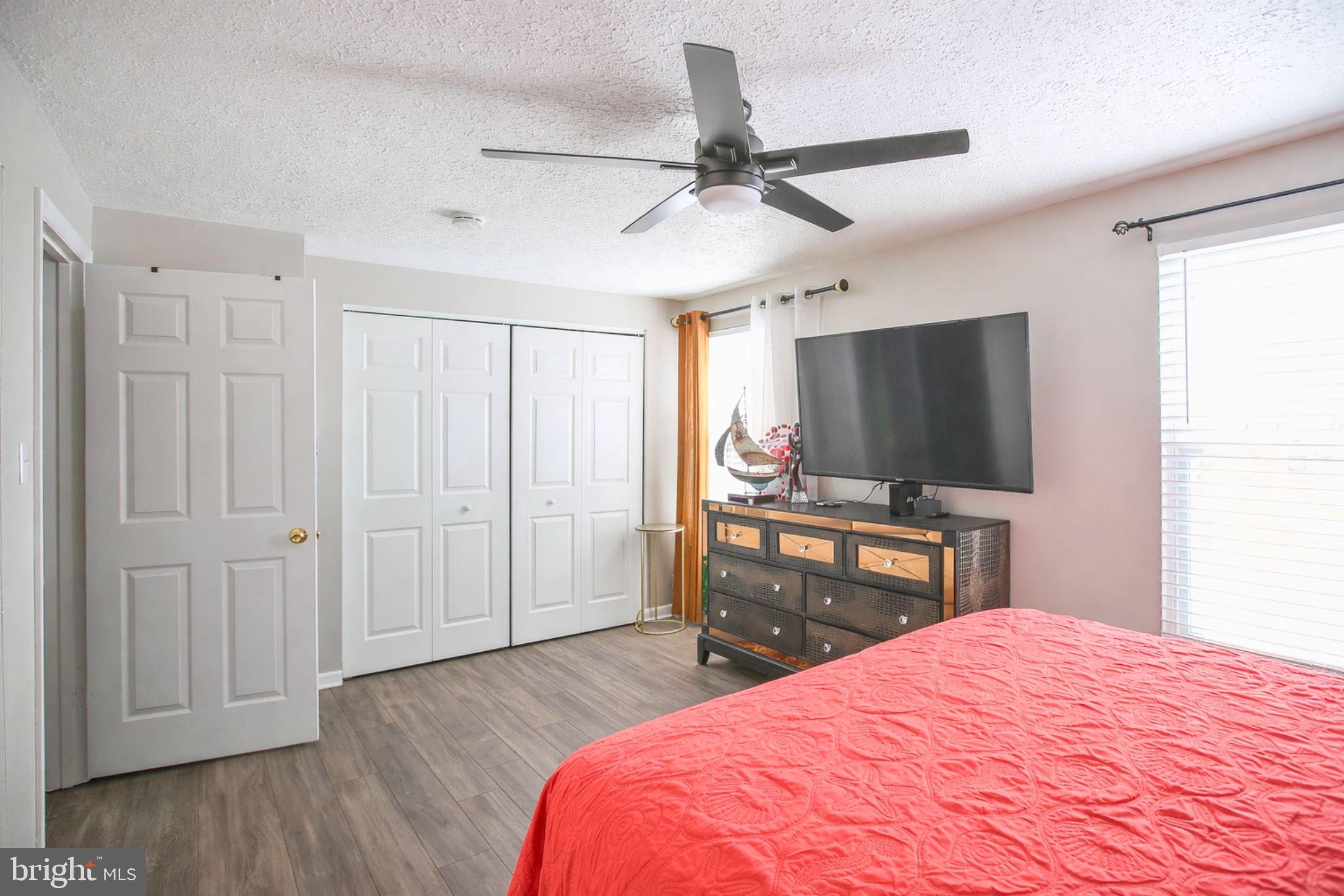 FORESTVILLE PARK - Residential