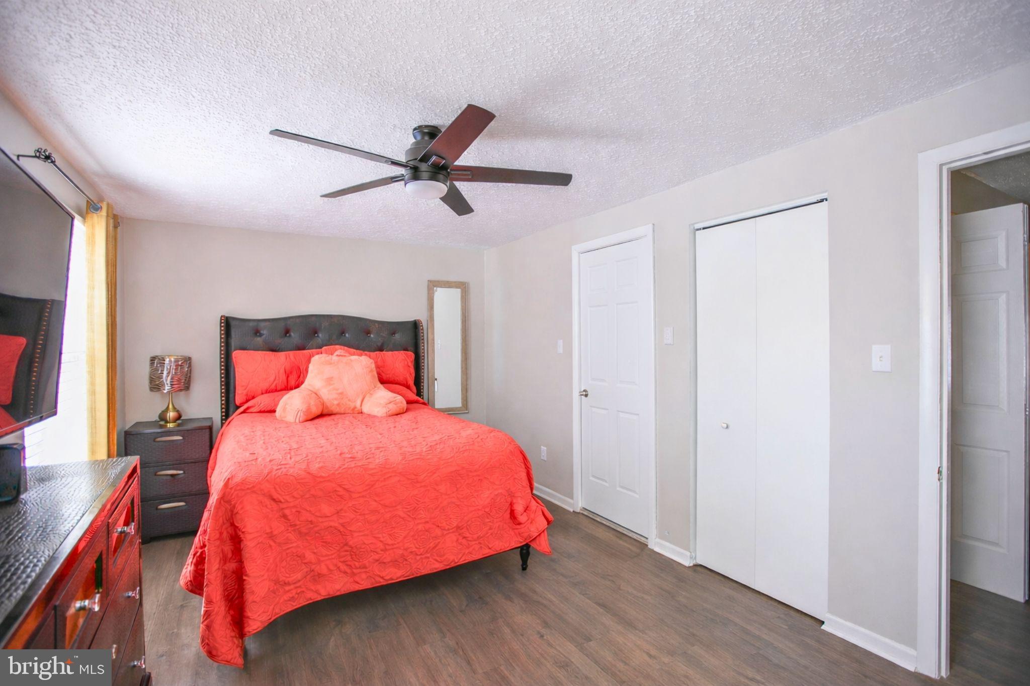 FORESTVILLE PARK - Residential