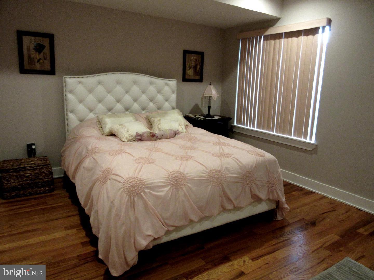 SOUTH KENSINGTON - Residential