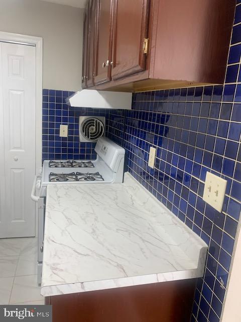 FRENCHMANS CREEK - Residential Lease