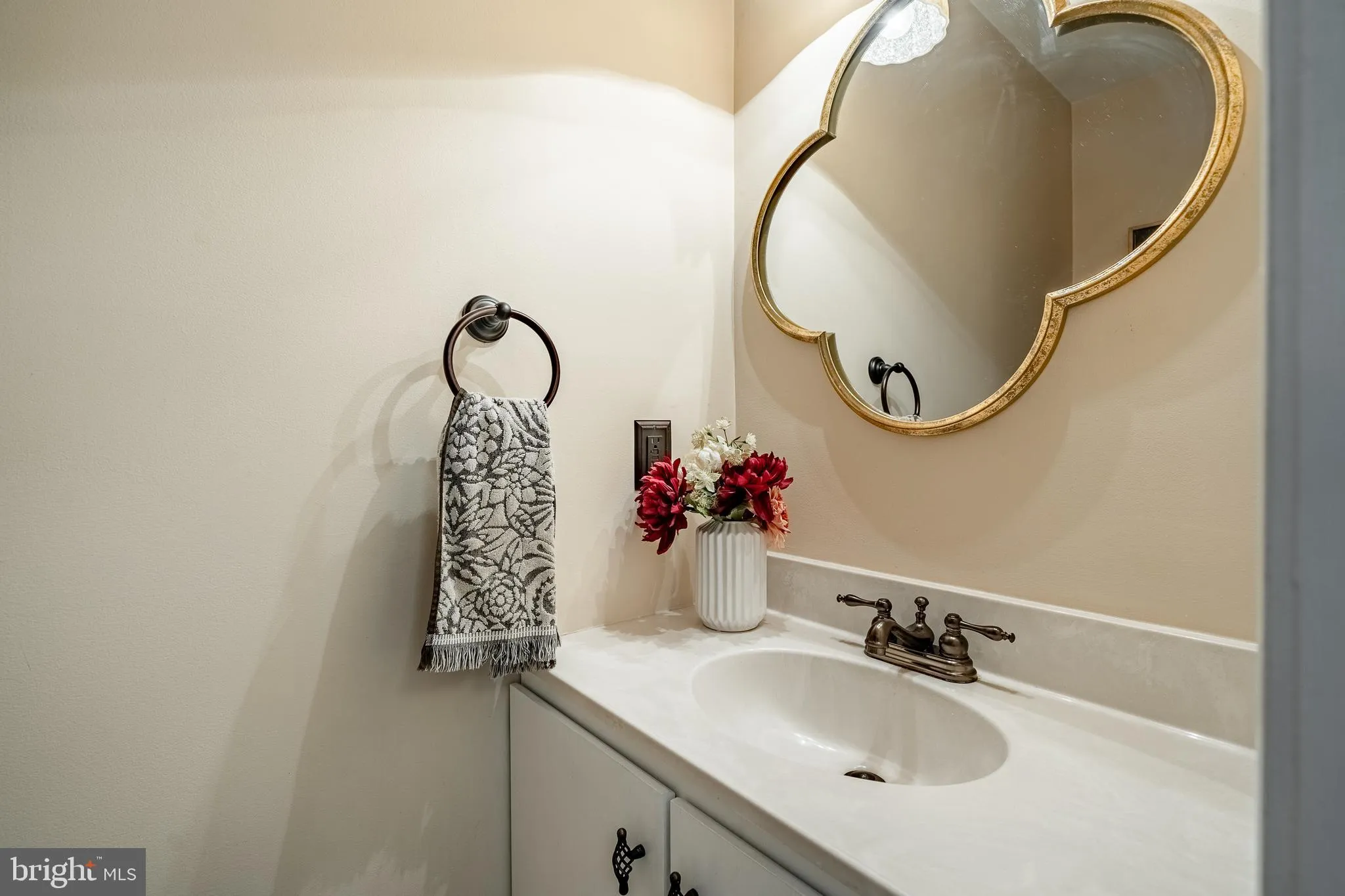 Glen Mills, Pennsylvania 19342, United States, 2 Bedrooms Bedrooms, ,3 BathroomsBathrooms,Residential,Active,239619