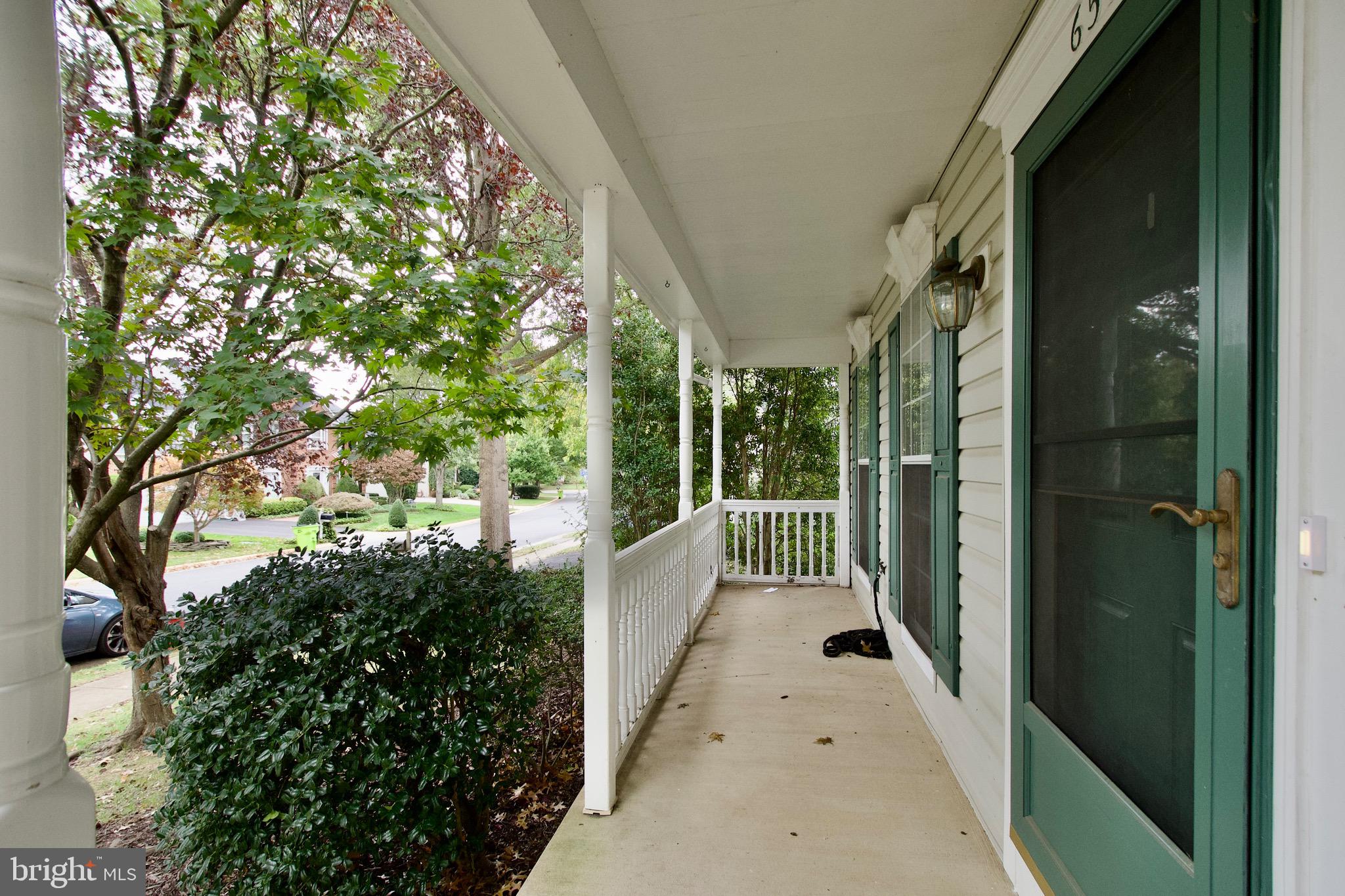 ISLAND CREEK - Residential