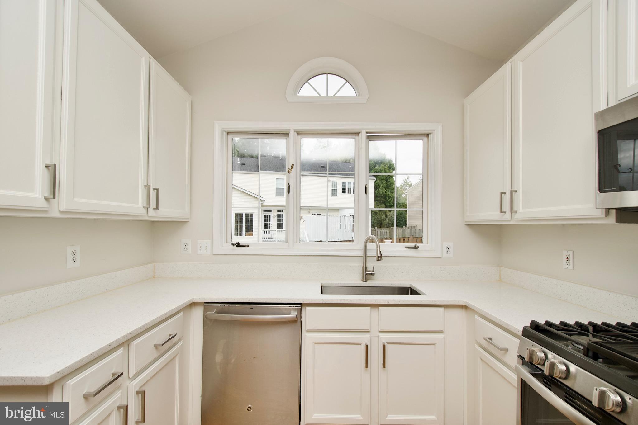 ISLAND CREEK - Residential