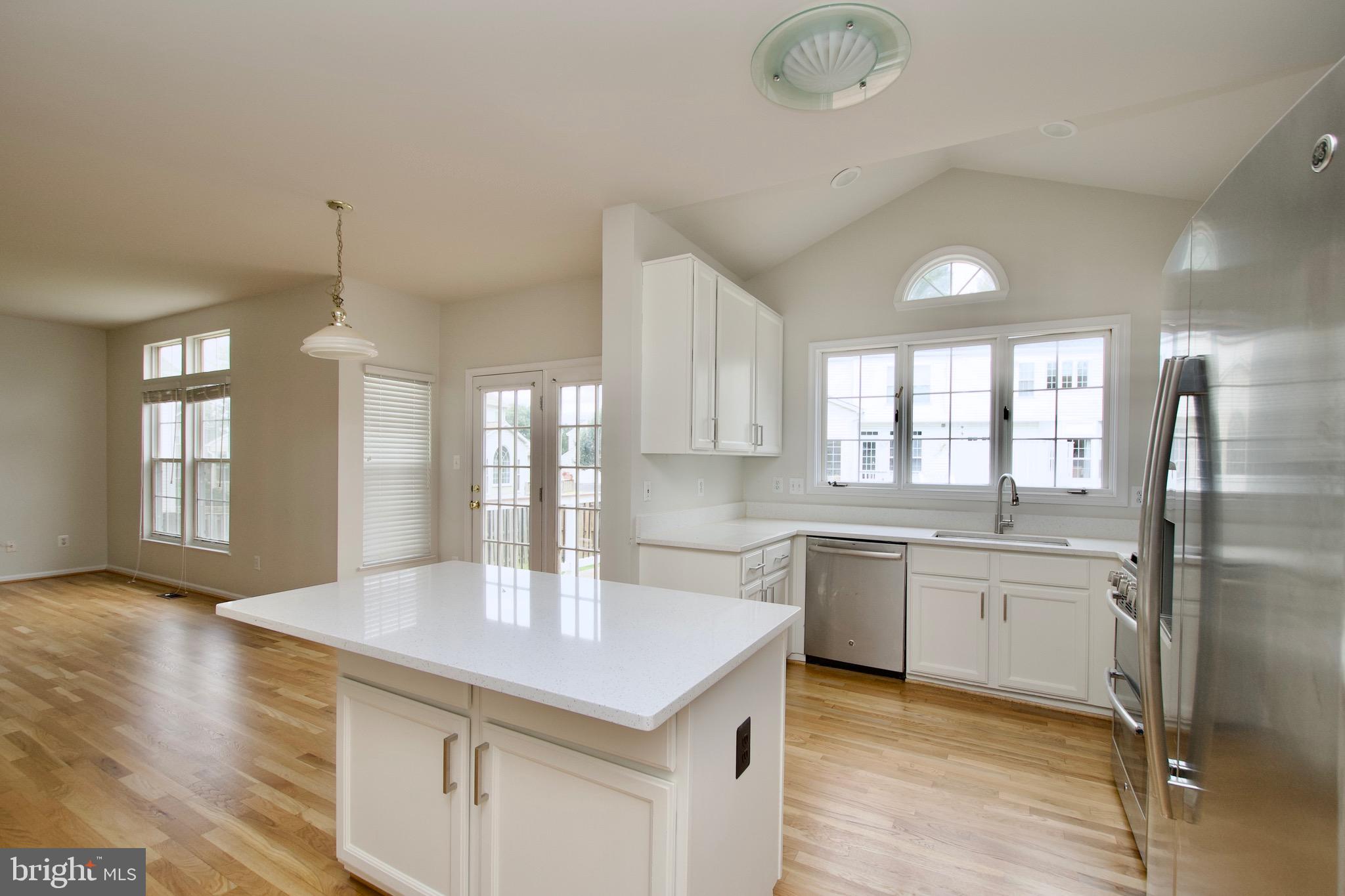 ISLAND CREEK - Residential