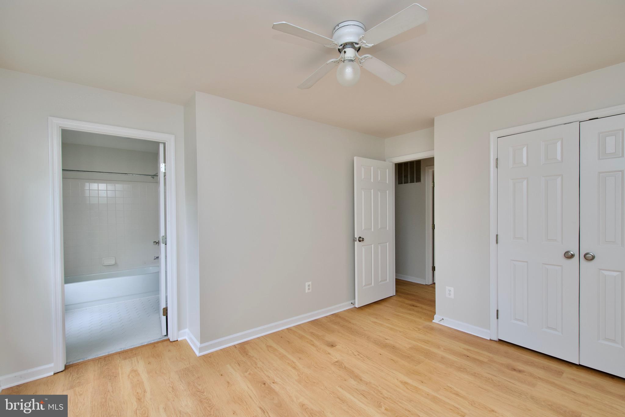 ISLAND CREEK - Residential