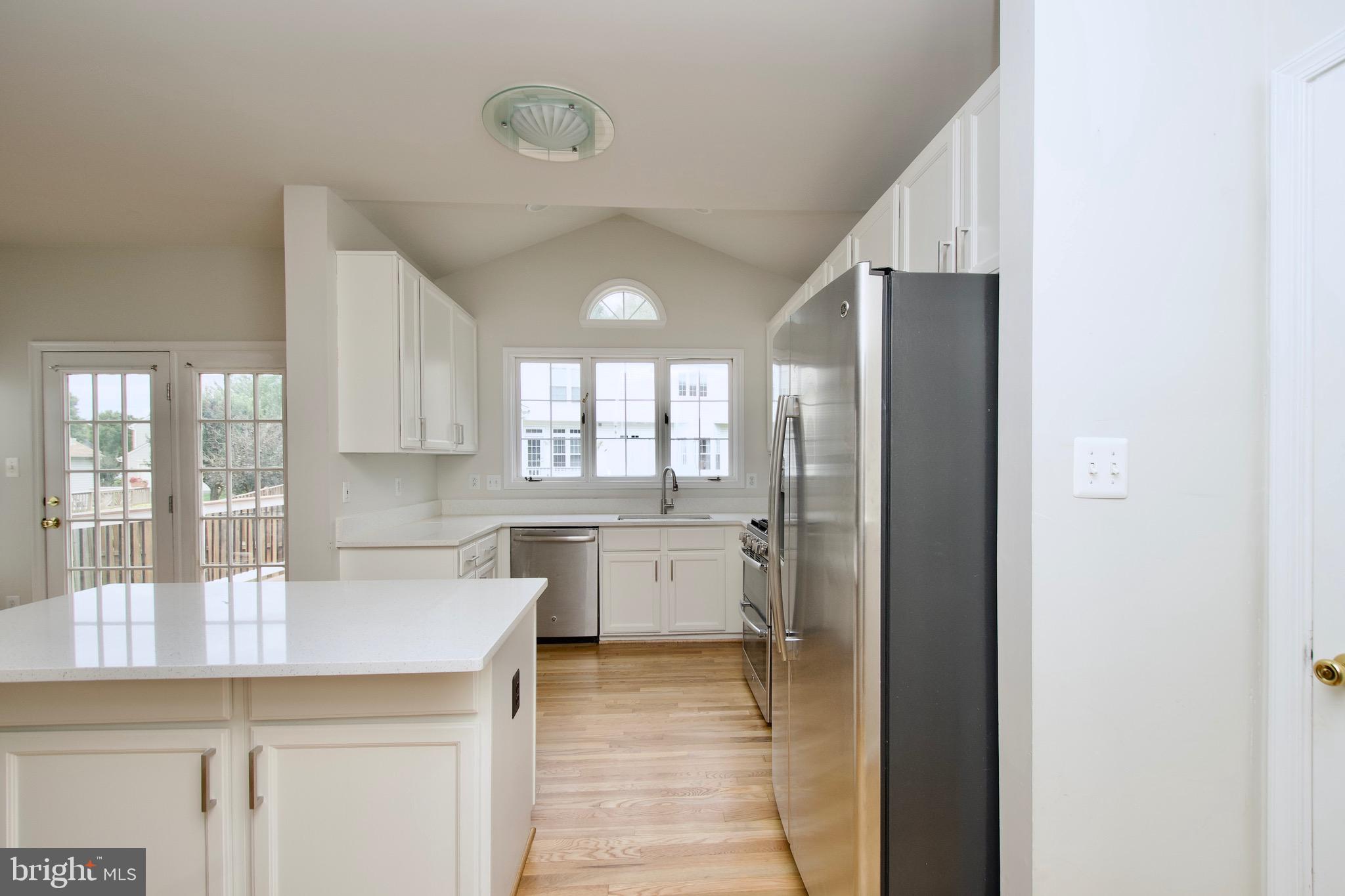 ISLAND CREEK - Residential