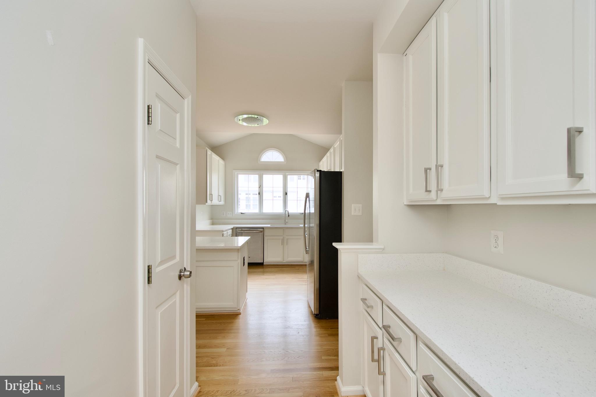 ISLAND CREEK - Residential