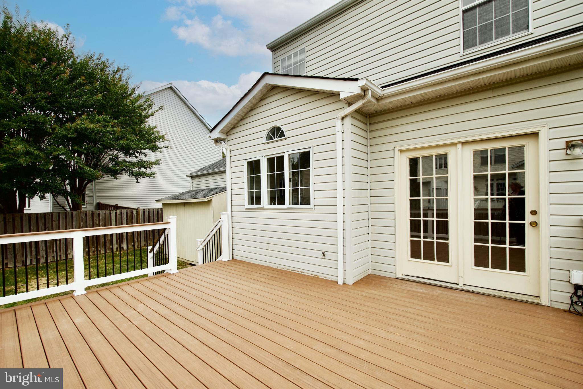 ISLAND CREEK - Residential