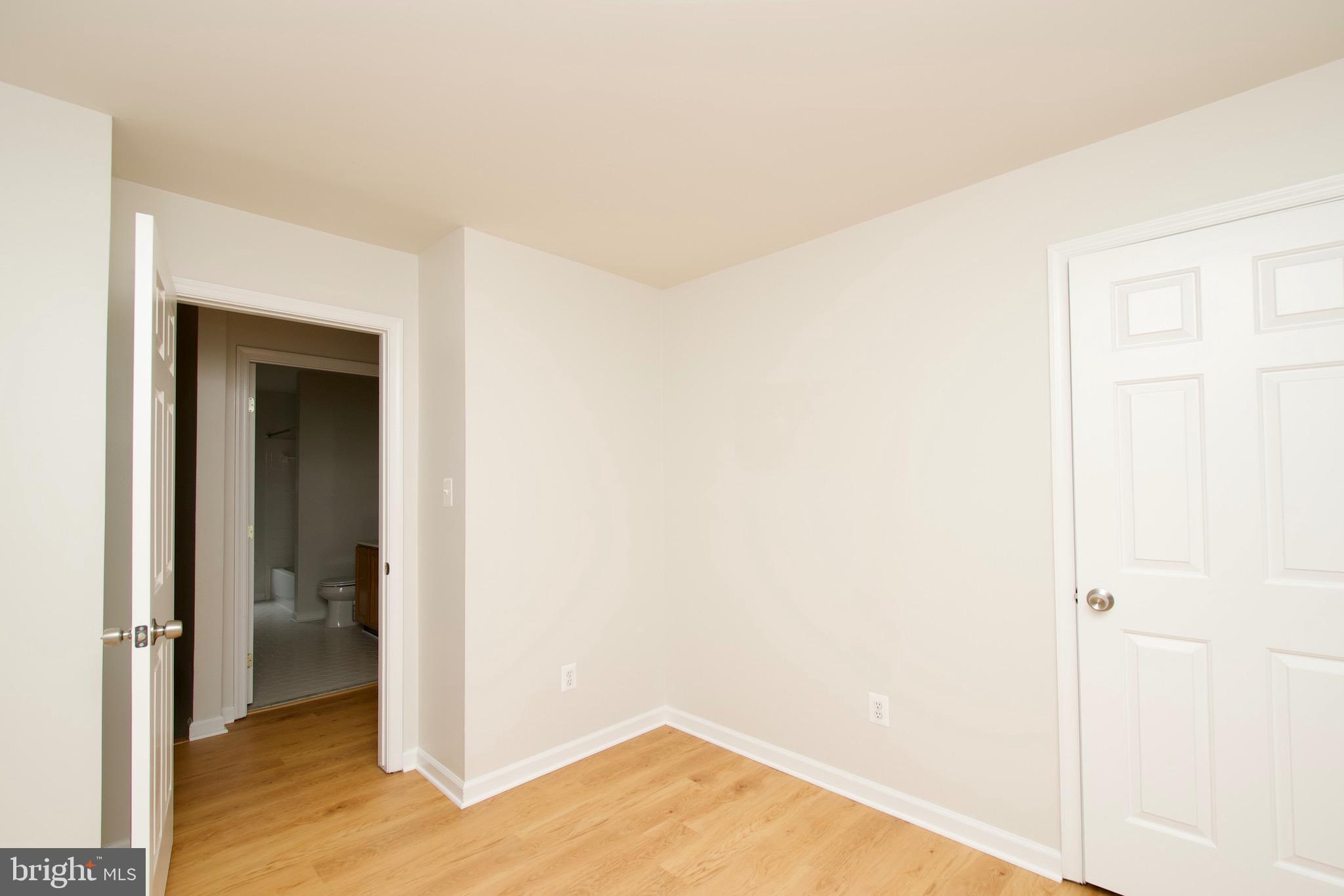 ISLAND CREEK - Residential