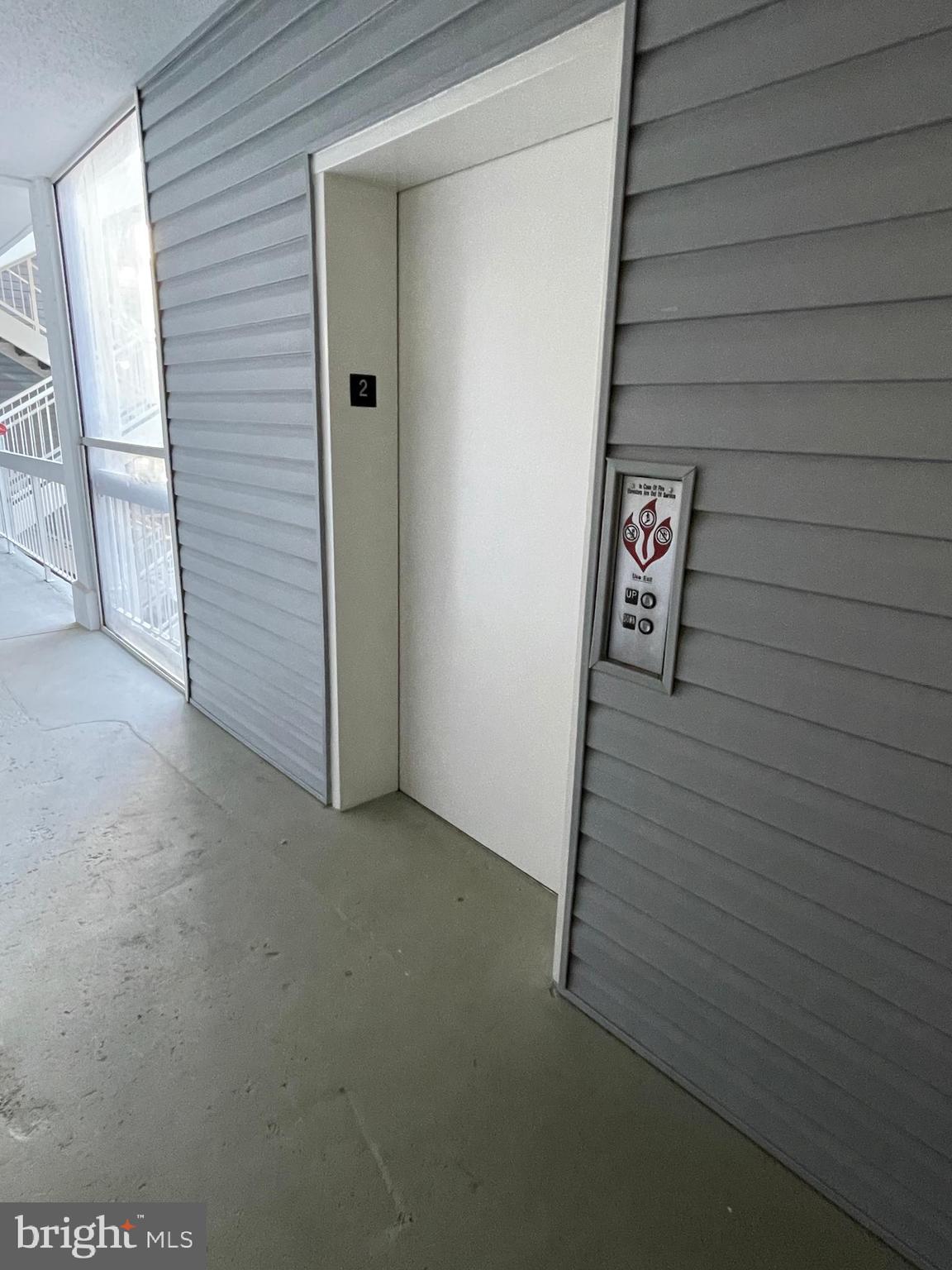 FOUR WINDS AT OAKTON - Residential Lease