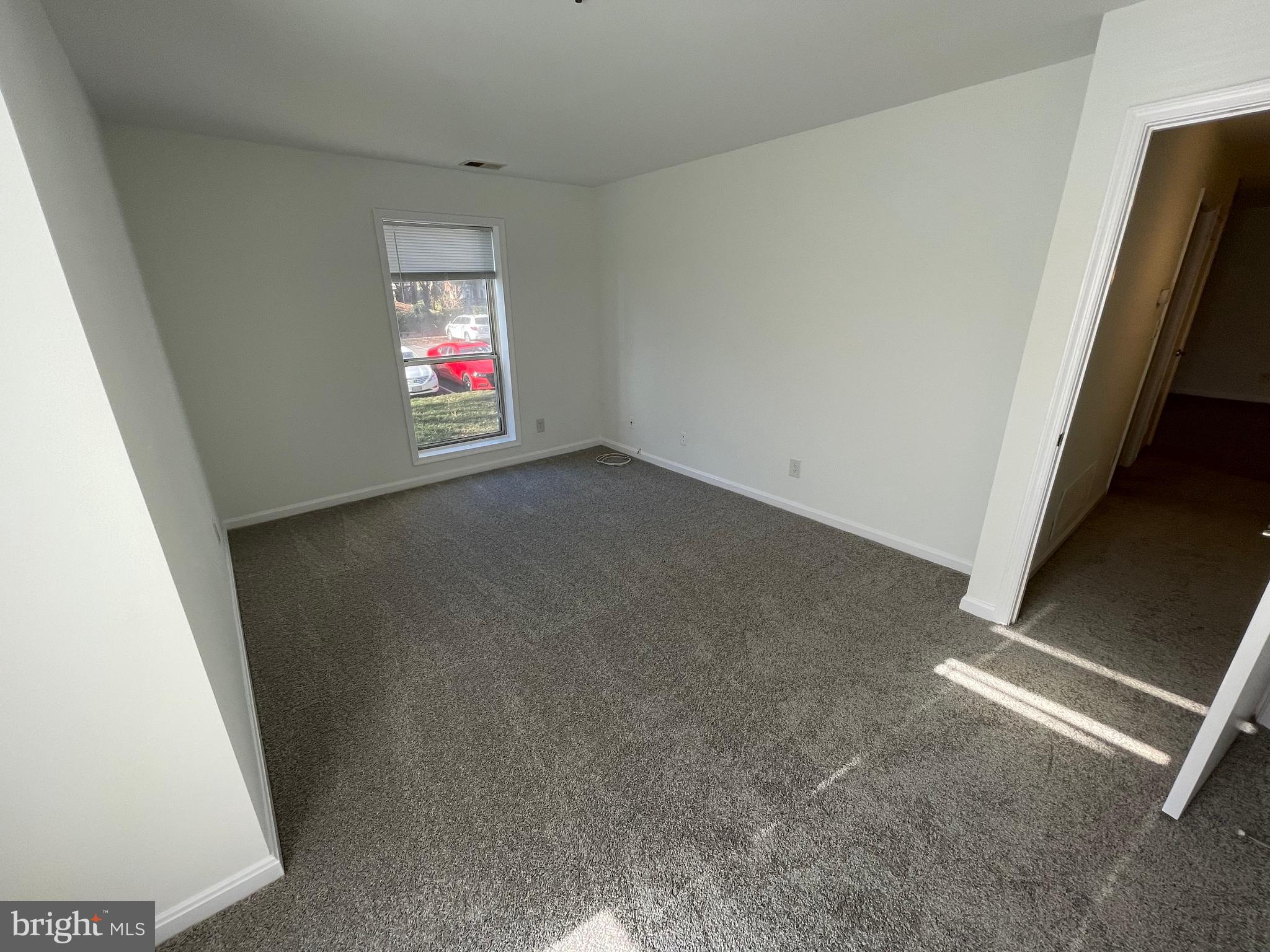 FOUR WINDS AT OAKTON - Residential Lease