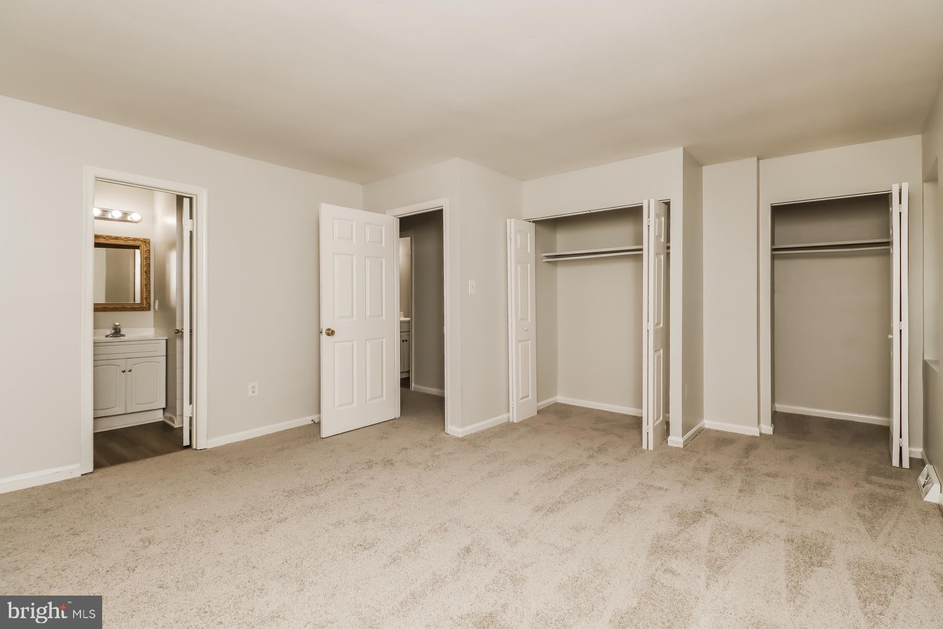 1227 THOMAS JEFFERSON PLACE