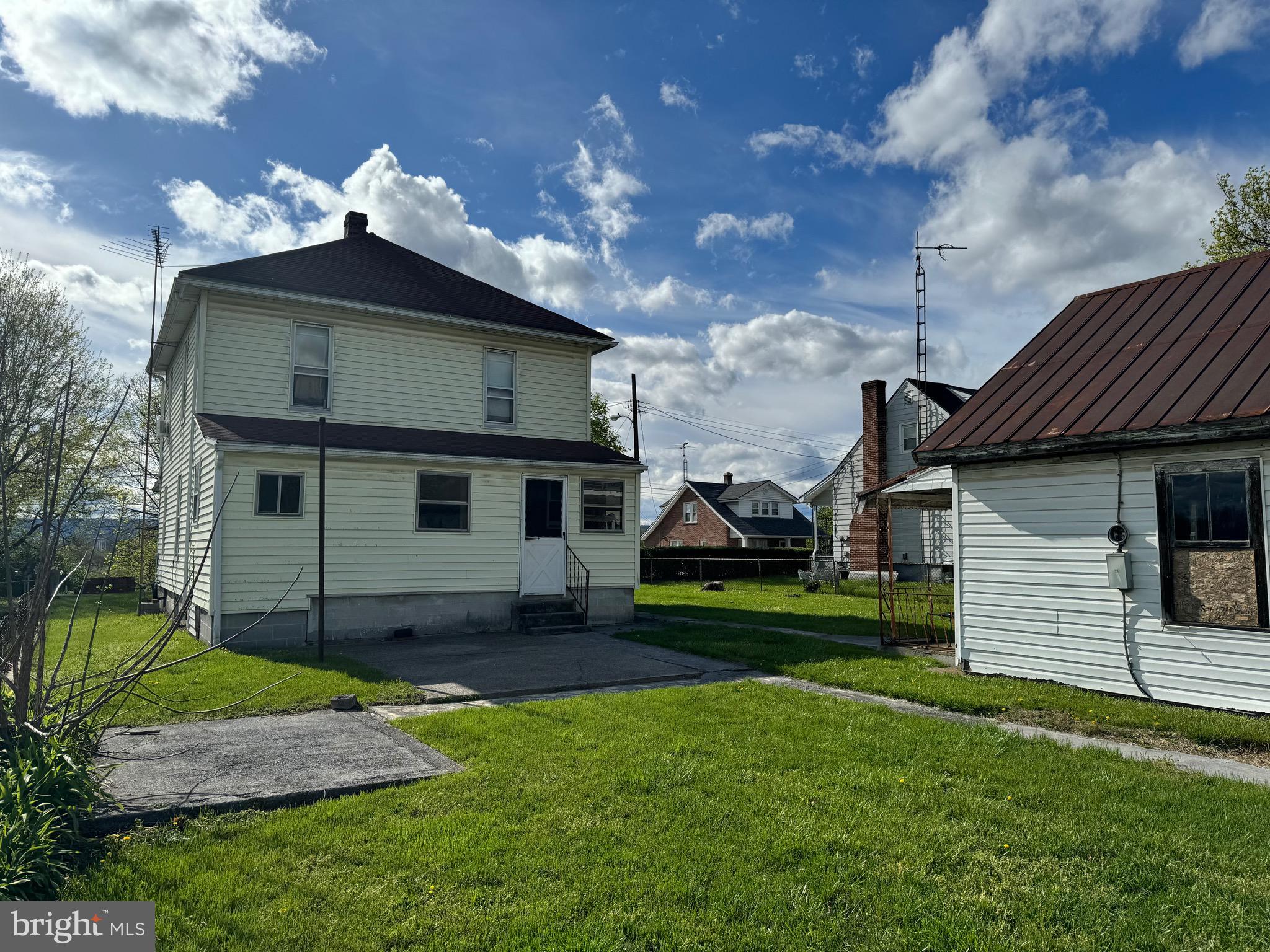 AIRLEY HEIGHTS - Residential