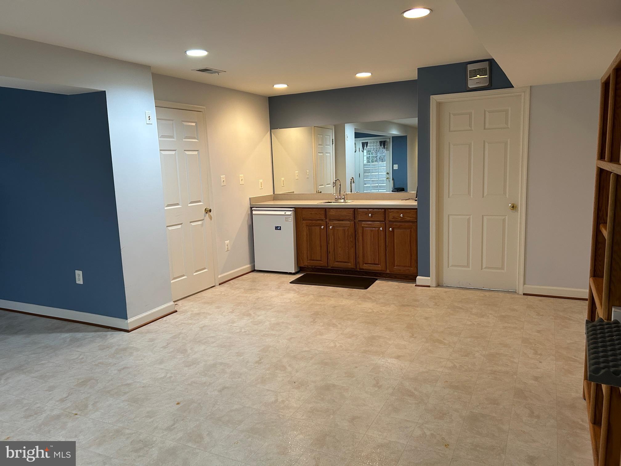 ASHBURN STATION - Residential