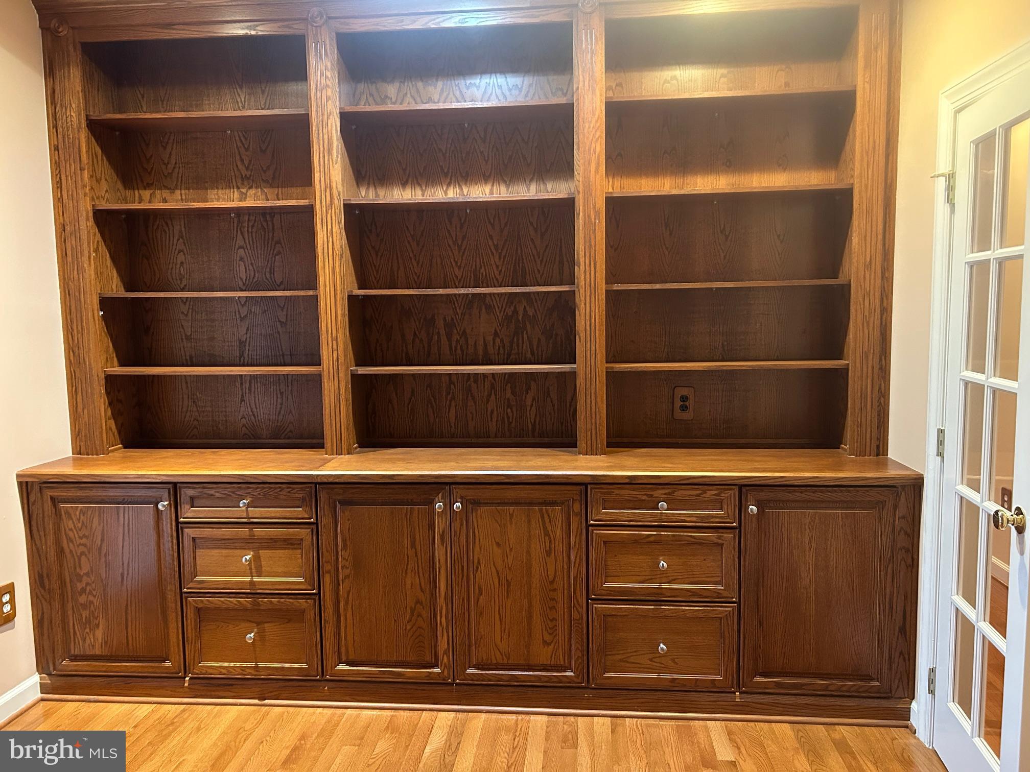 ASHBURN STATION - Residential