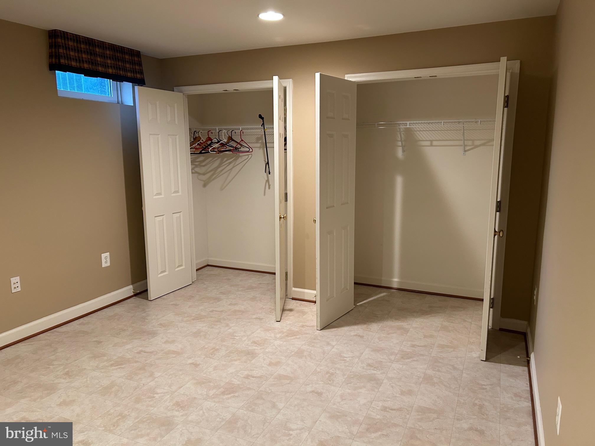 ASHBURN STATION - Residential