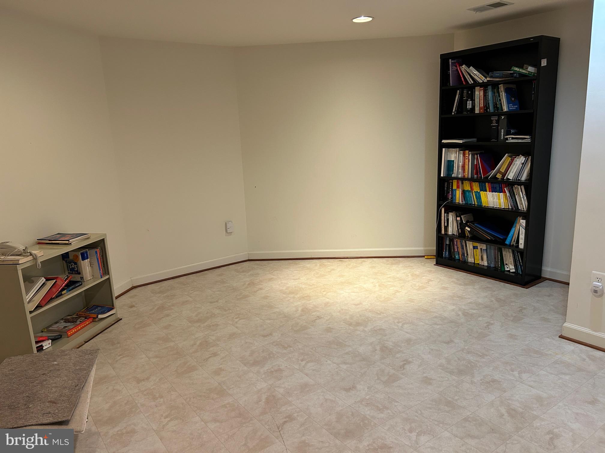 ASHBURN STATION - Residential