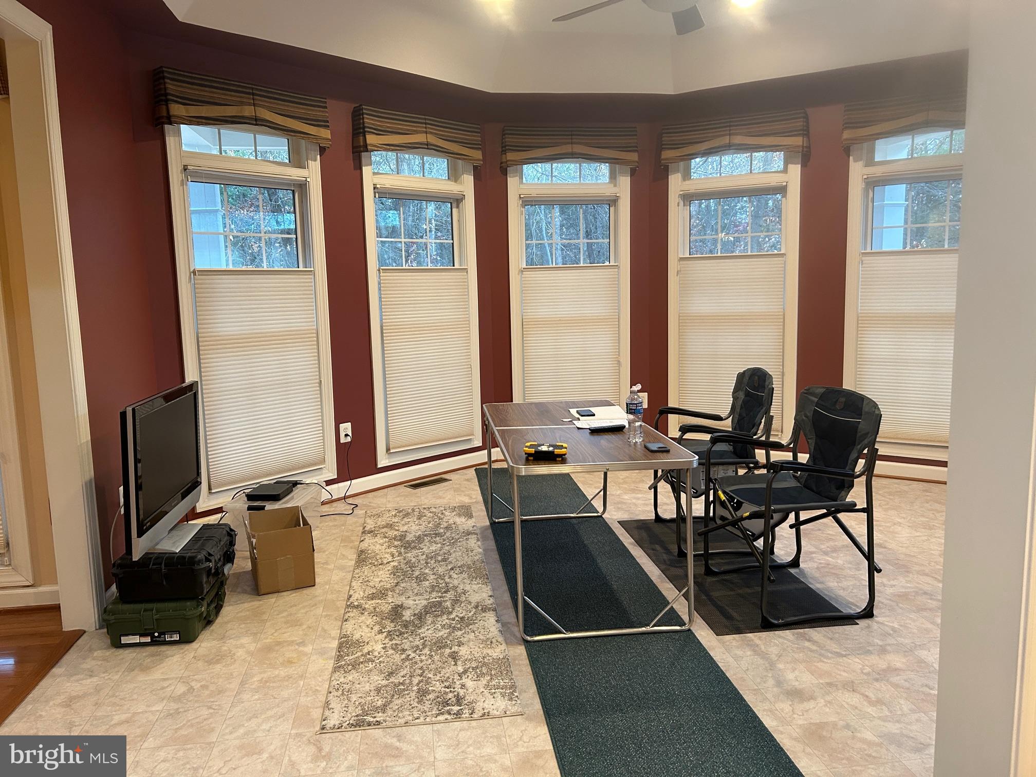 ASHBURN STATION - Residential