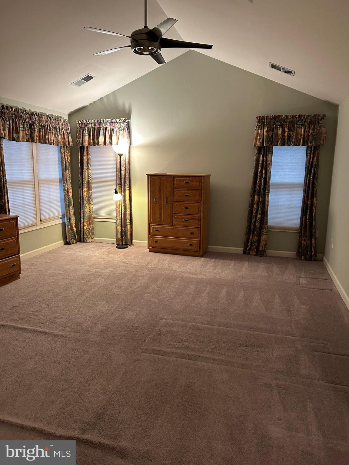 ASHBURN STATION - Residential