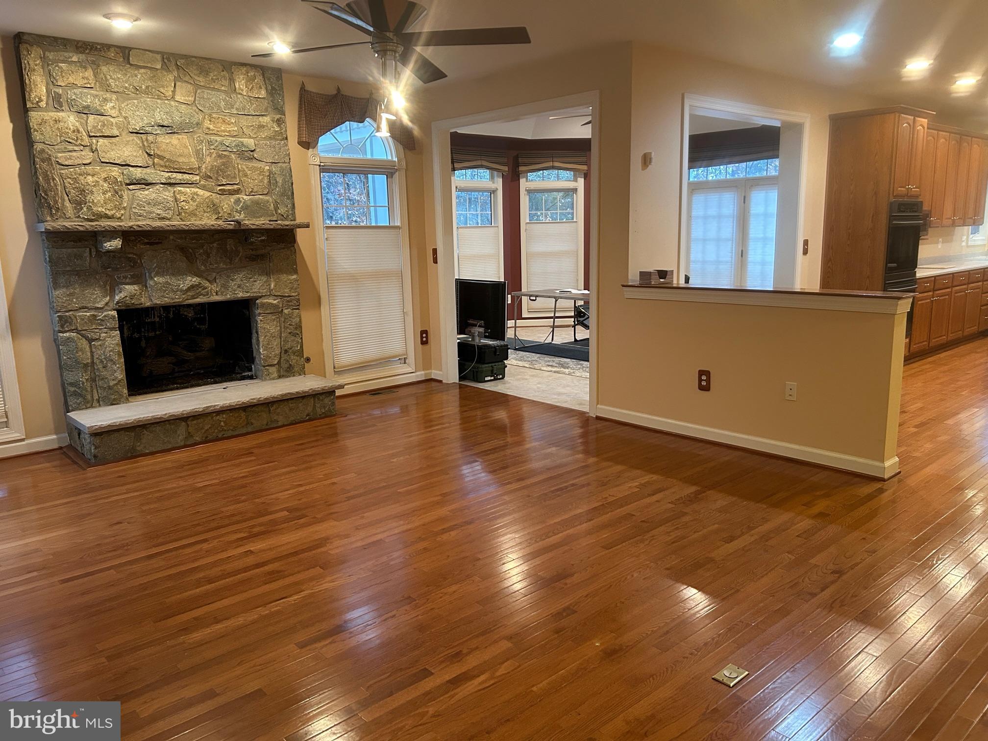 ASHBURN STATION - Residential