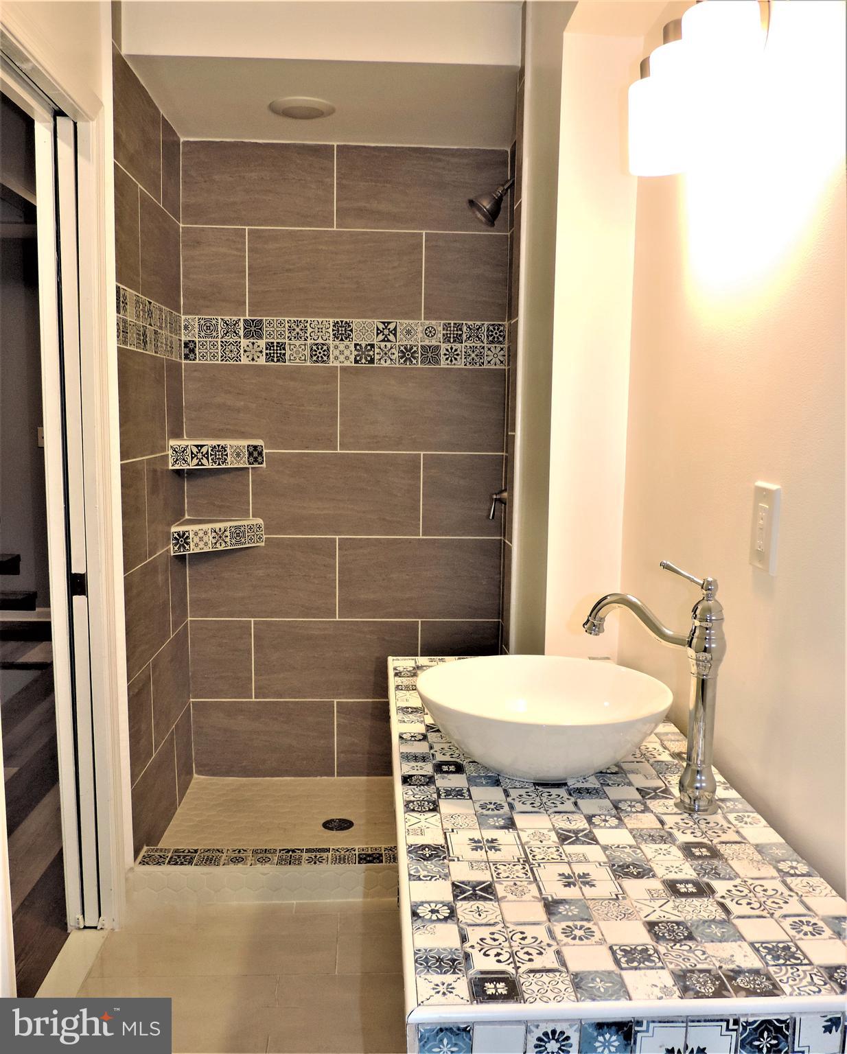 WASHINGTON VILLAGE - Residential