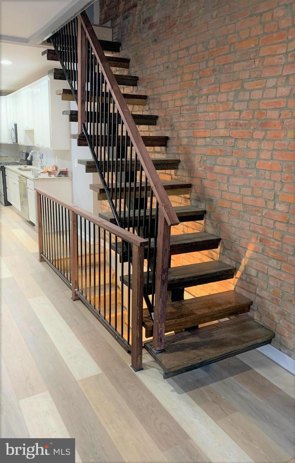 WASHINGTON VILLAGE - Residential