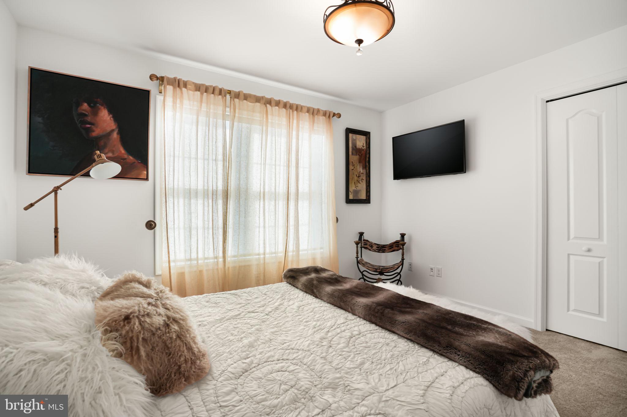 CAPTAIN'S COVE - Residential