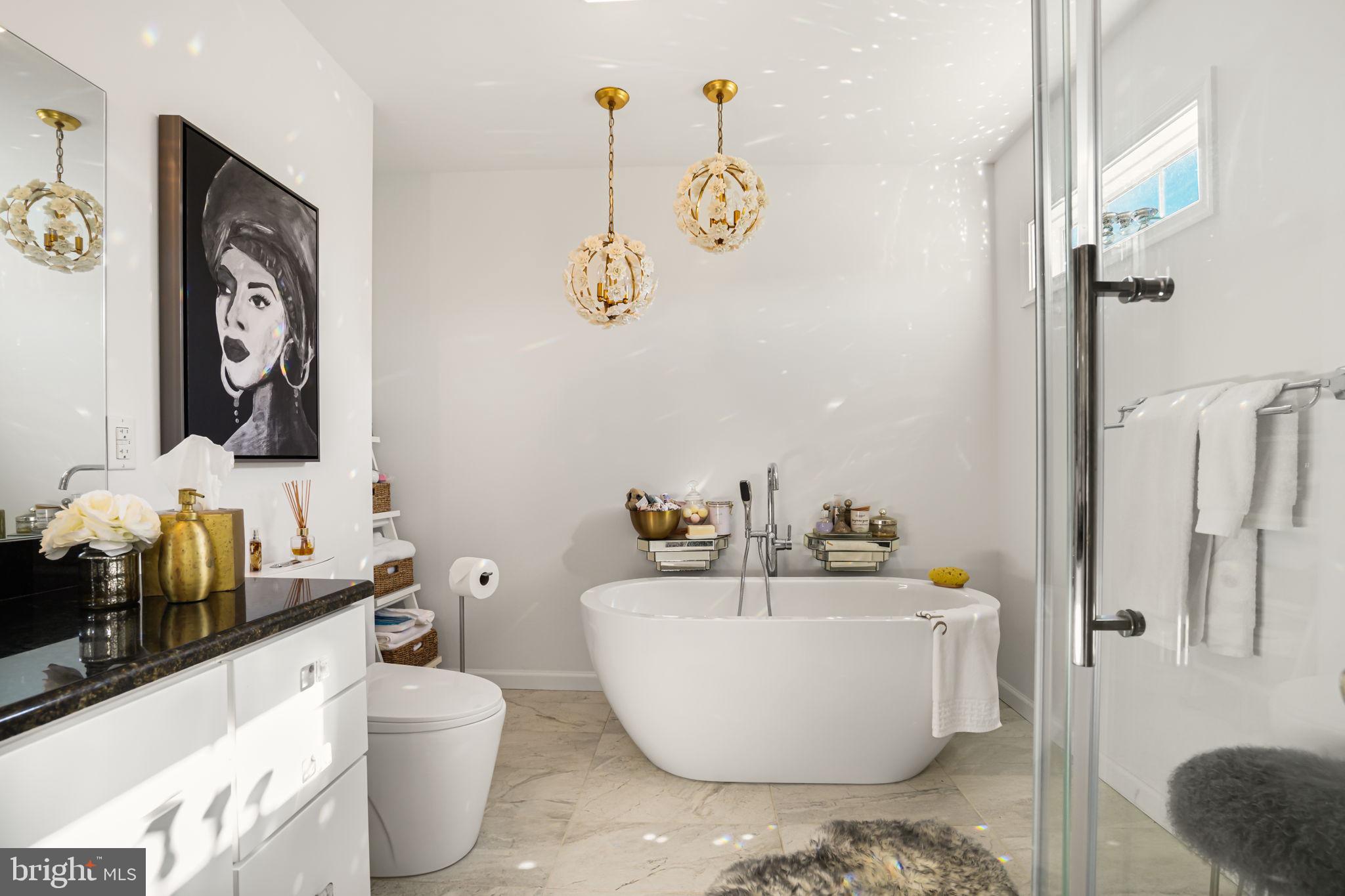 CAPTAIN'S COVE - Residential