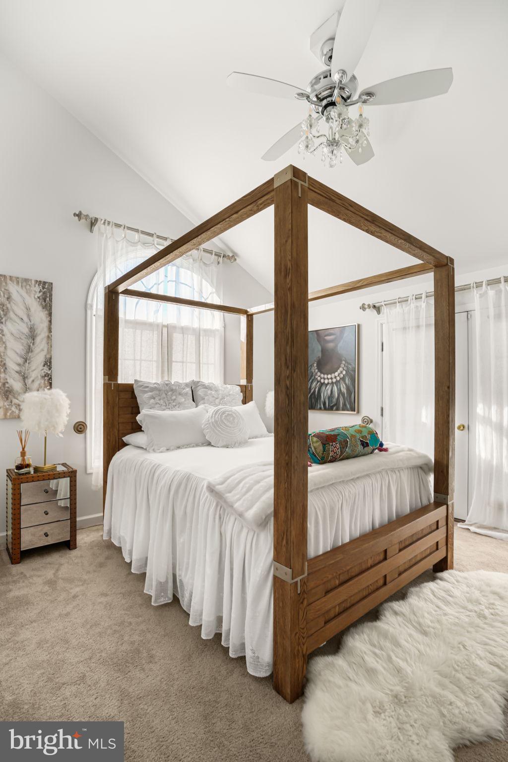 CAPTAIN'S COVE - Residential