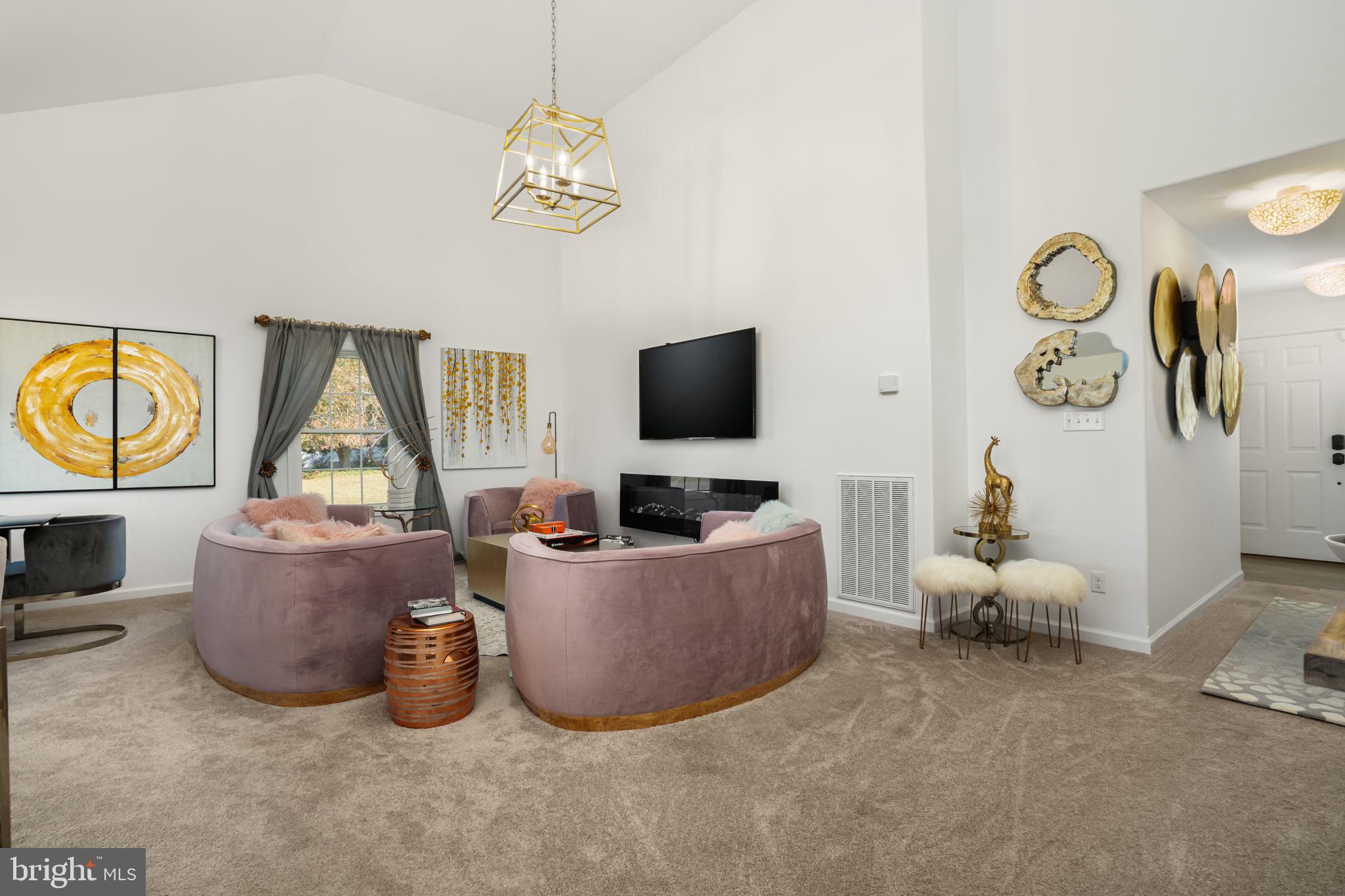 CAPTAIN'S COVE - Residential