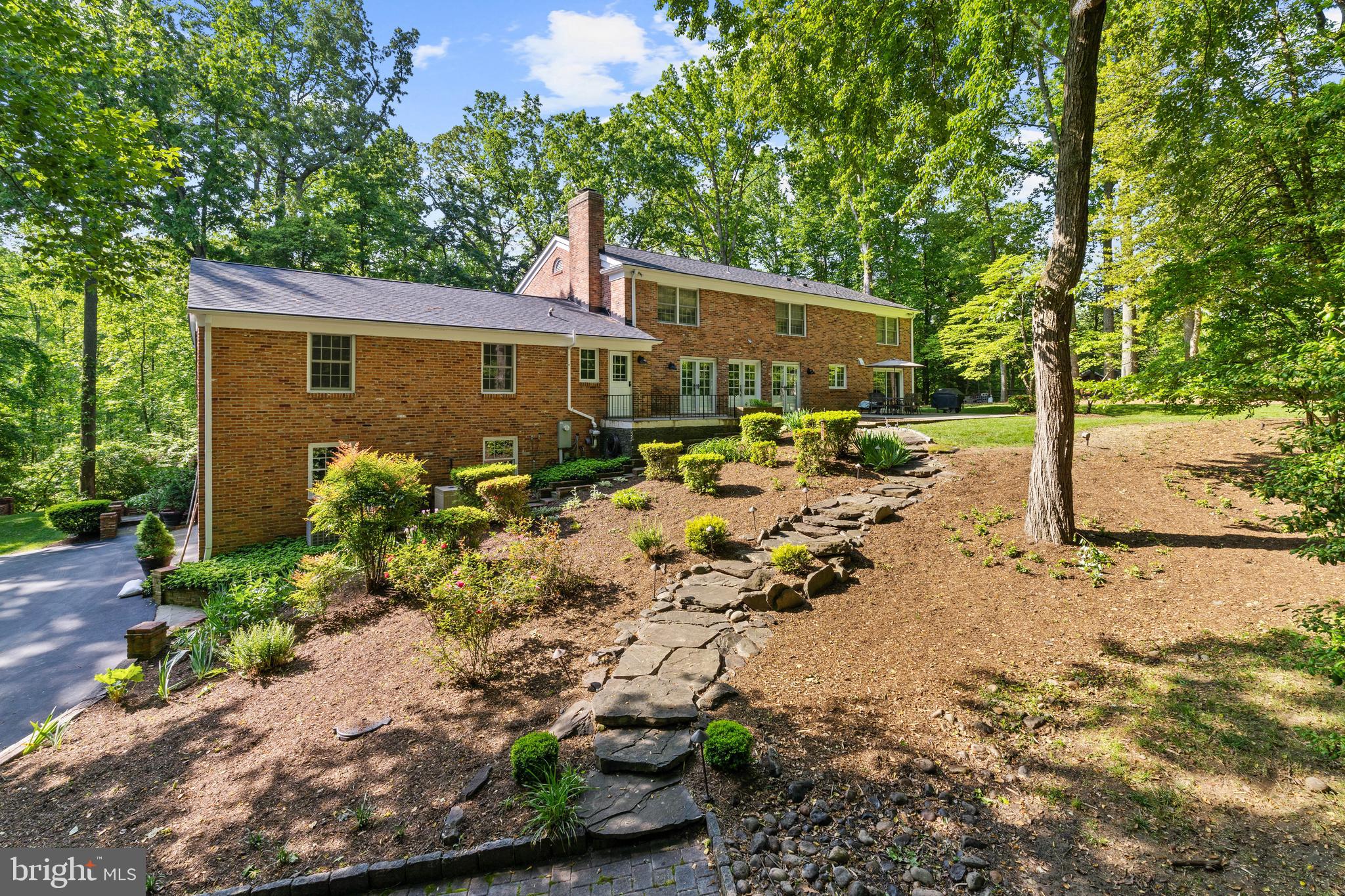 SOUTH RIVER SPRING LAKE - Residential