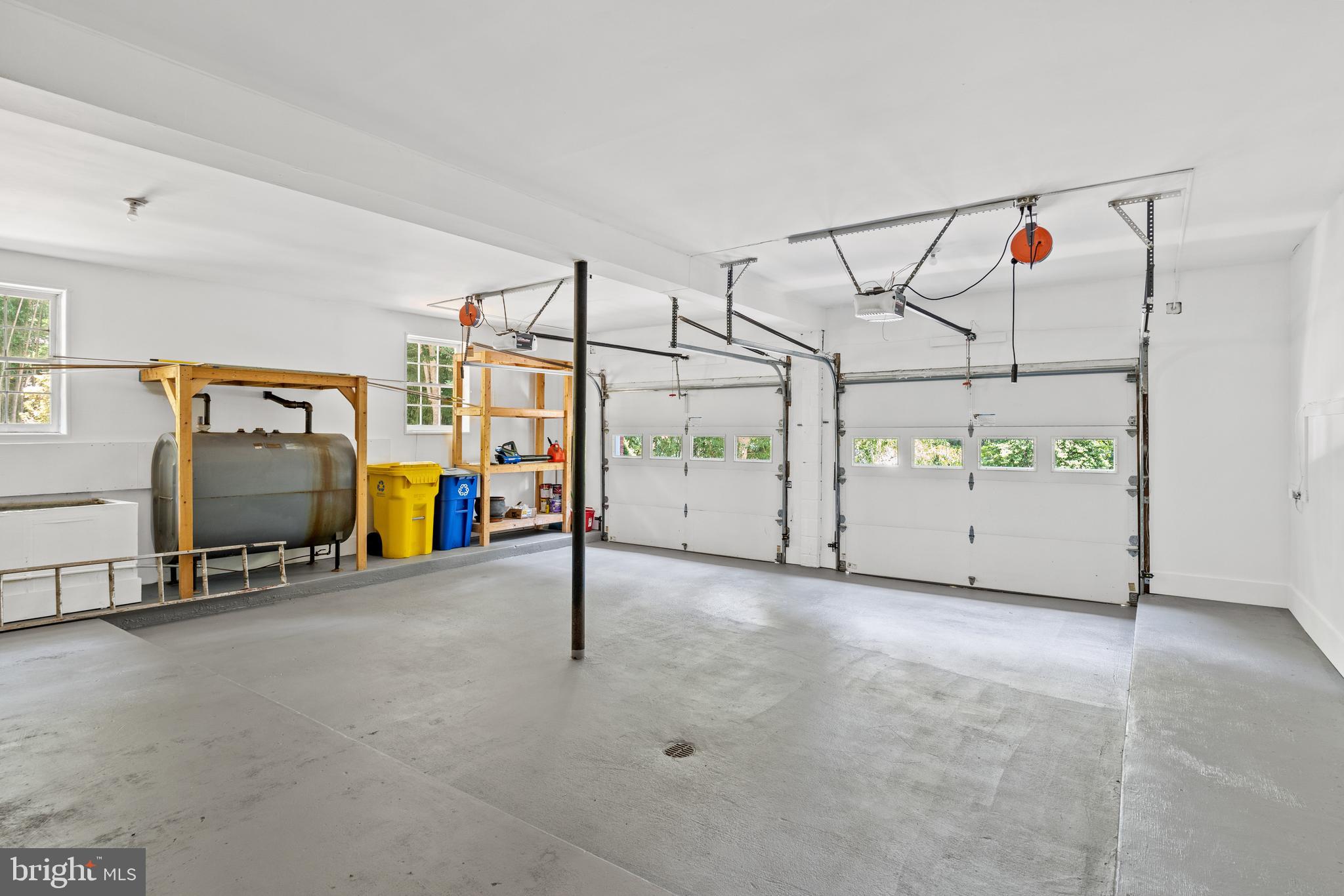 SOUTH RIVER SPRING LAKE - Residential